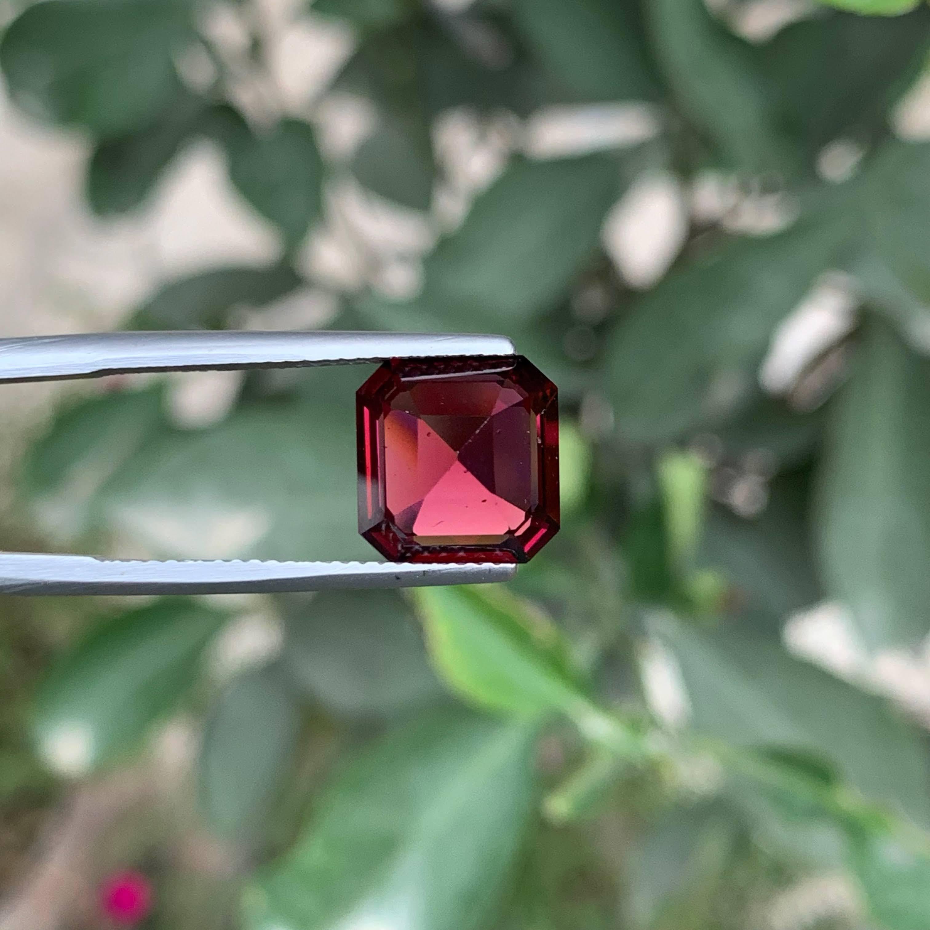 Granate rojo rosado suelto natural de 5,65 quilates, talla Asscher, gema africana en Nuevo estado para la venta en Bangkok, TH