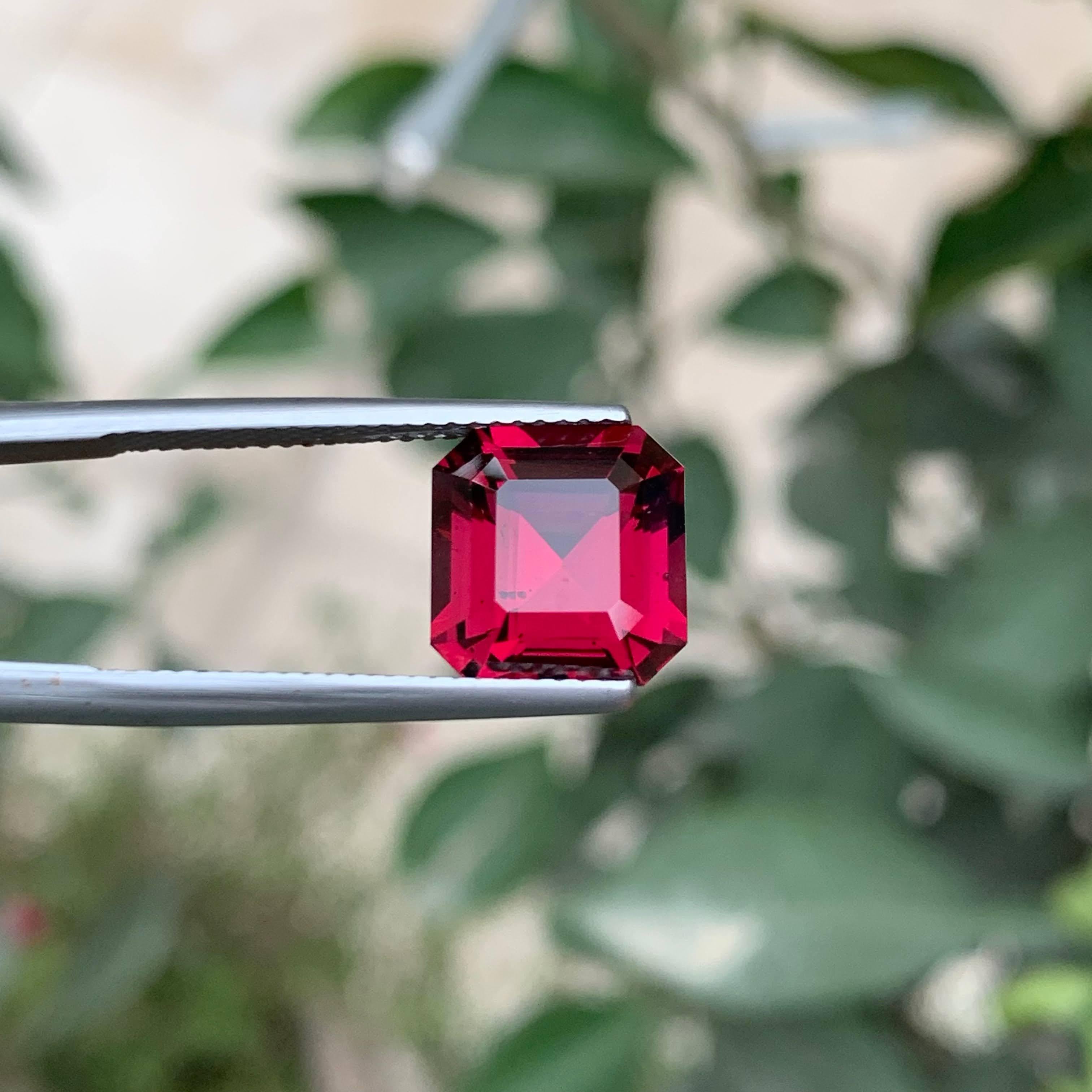 Femenino o masculino Granate rojo rosado suelto natural de 5,65 quilates, talla Asscher, gema africana en venta