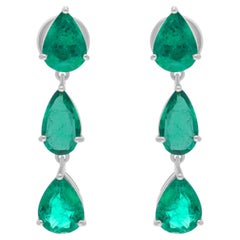 5.65 Carat Pear Zambian Emerald Dangle Earrings 14 Karat White Gold Fine Jewelry (Boucles d
oreilles pendantes en émeraude zambienne de 5.65 carats)