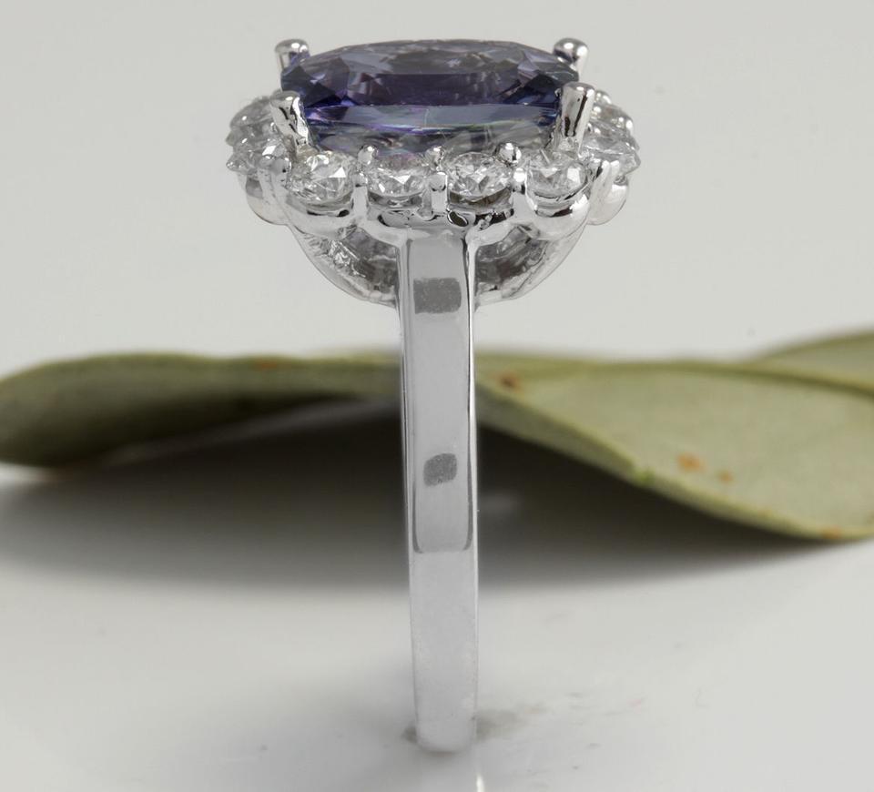 5.65 Carat Natural Tanzanite and Diamond 14 Karat Solid White Gold Ring In New Condition For Sale In Los Angeles, CA