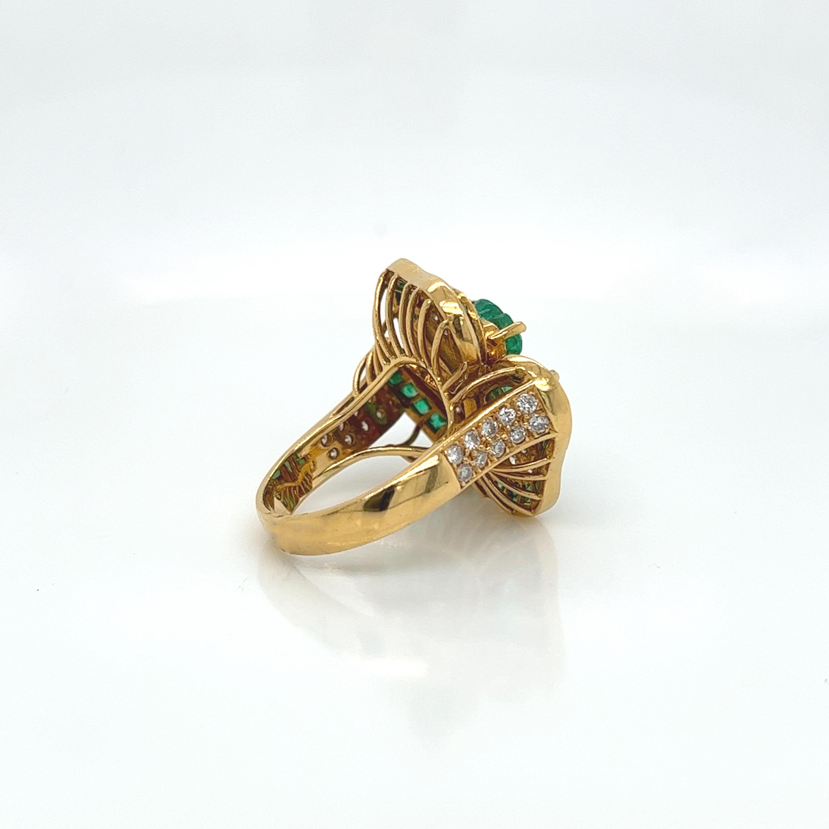 5.65 Total Carat Clover 18K Yellow Gold Diamond & Colombian Emerald Ladies Ring For Sale 1