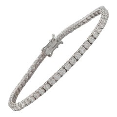 5.66 Carat Diamond Tennis Bracelet 18 Karat White Gold