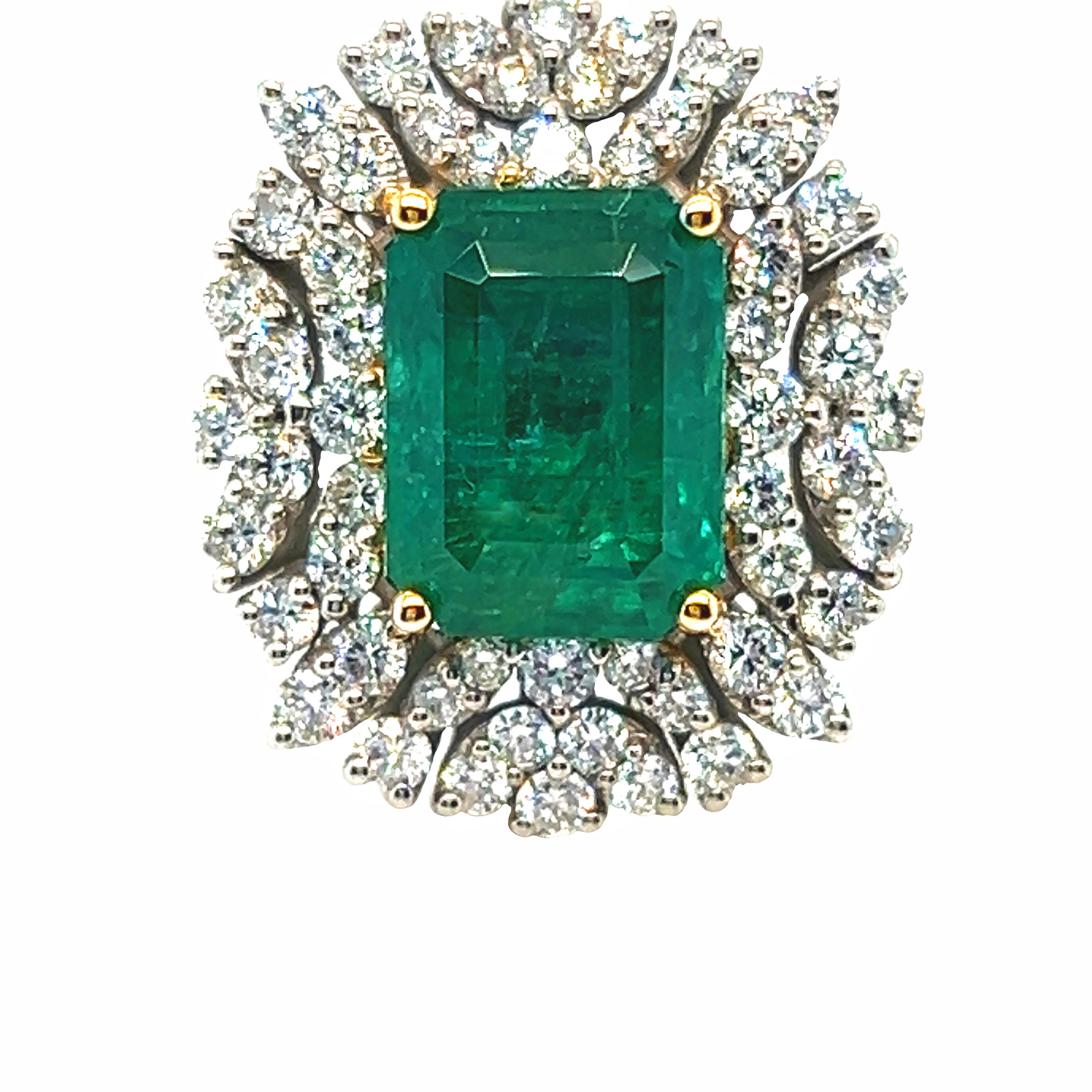 5.66 Carat Zambian Emerald Ring For Sale 1