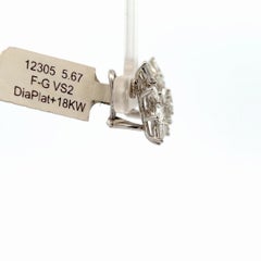 5,67-Karat-Ohrstecker mit Marquise-Diamanten im Cluster-Design aus Platin mit 18-Karat-Omega-Verschlüssen