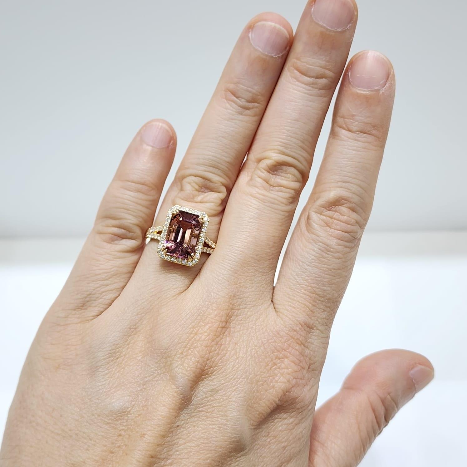 Women's 5.67 Carat Pink Tourmaline and Diamond Ring in 18K Yellow Gold For Sale