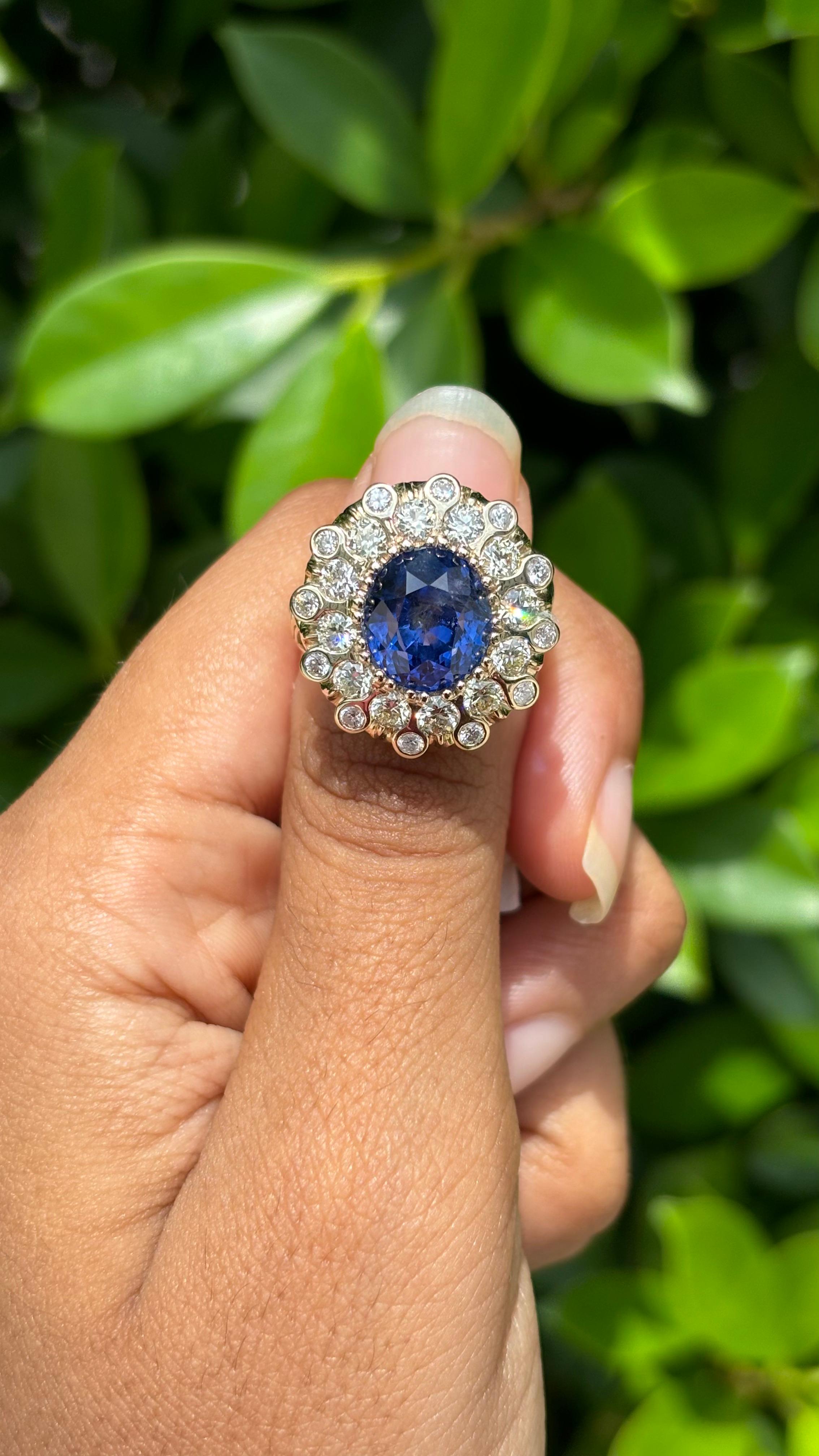 Oval Cut 5.67ct Ceylon Sapphire & OMC Diamonds studded Art Deco style 18K White Gold Ring For Sale