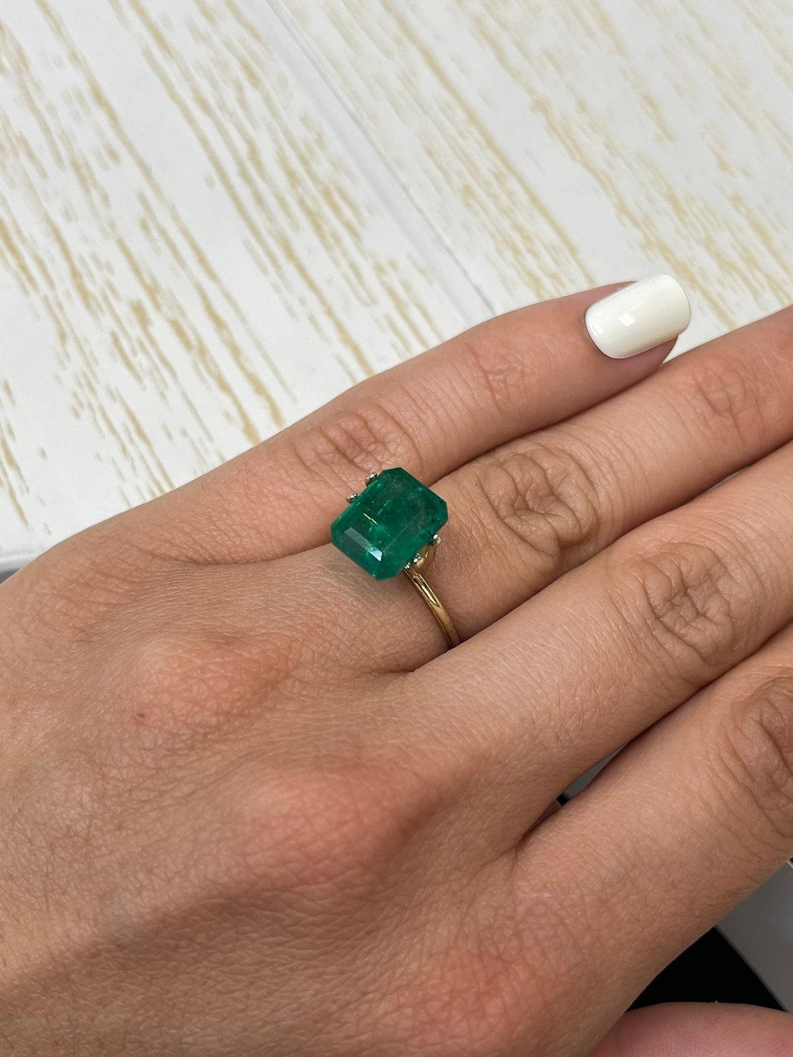 5,68 Karat 11,3x9,3 Medium Tiefgrüner sambischer Smaragd im Smaragdschliff Mai im Angebot 3