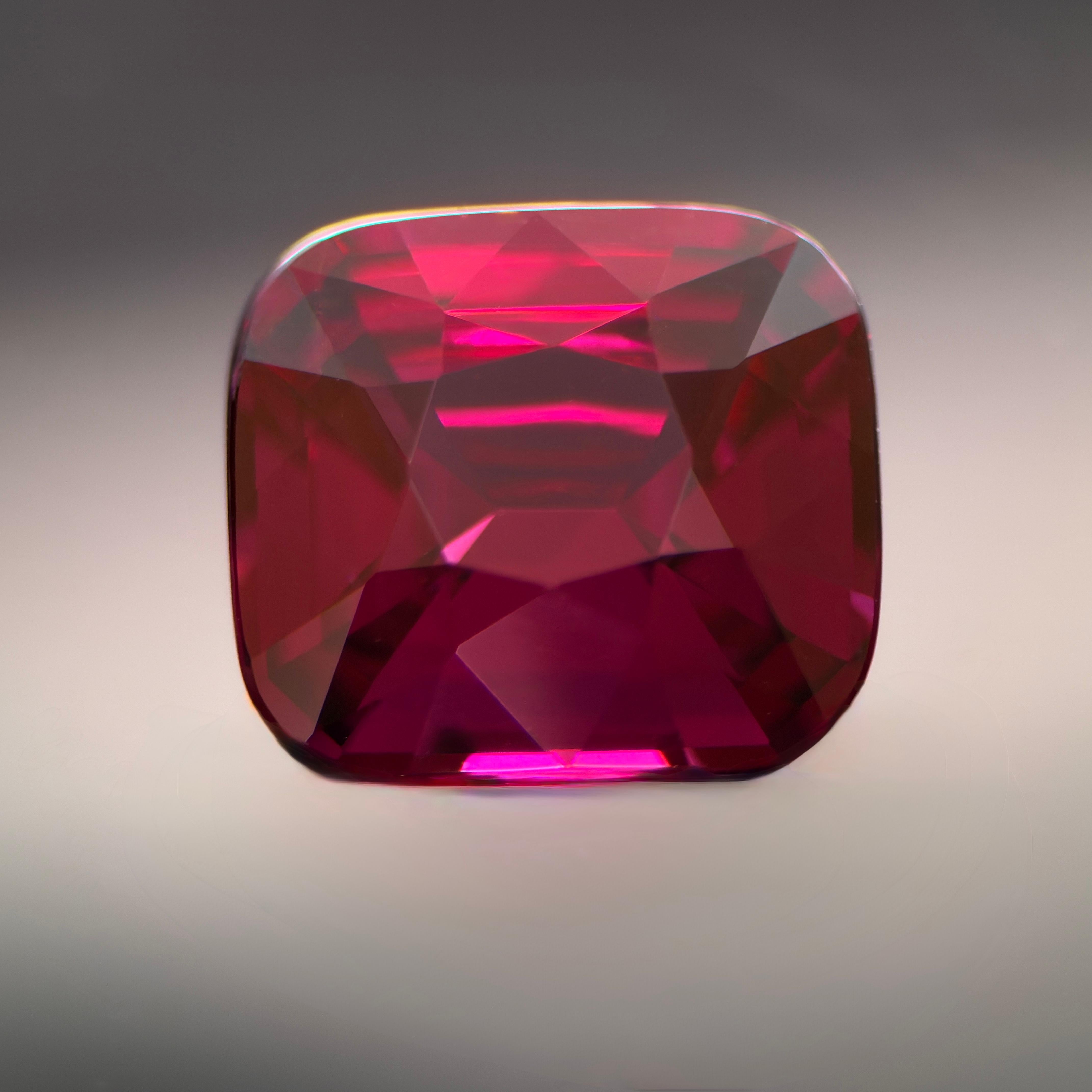 Grenat naturel de 5,68 carats - coussin rouge vif intense, clarté exceptionnelle en vente 1