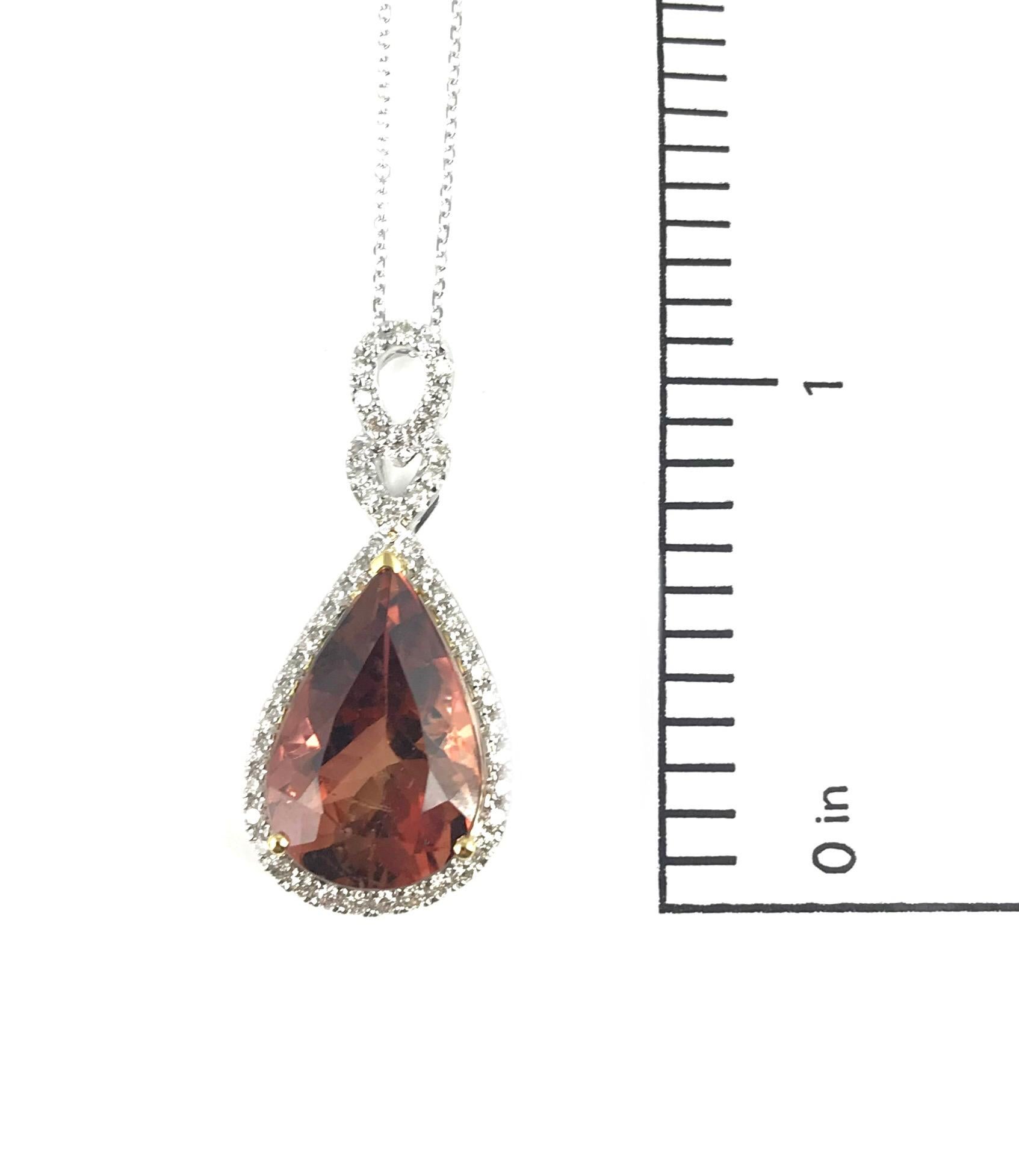 5.68 Carat Pear Shaped Peach Tourmaline and Diamond Pendant ref1875 Neuf - En vente à New York, NY