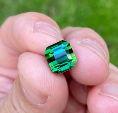 5.68 Ct. VIVID GREEN Tourmaline natural loose gemstone, Octagon cut, Nigeria.