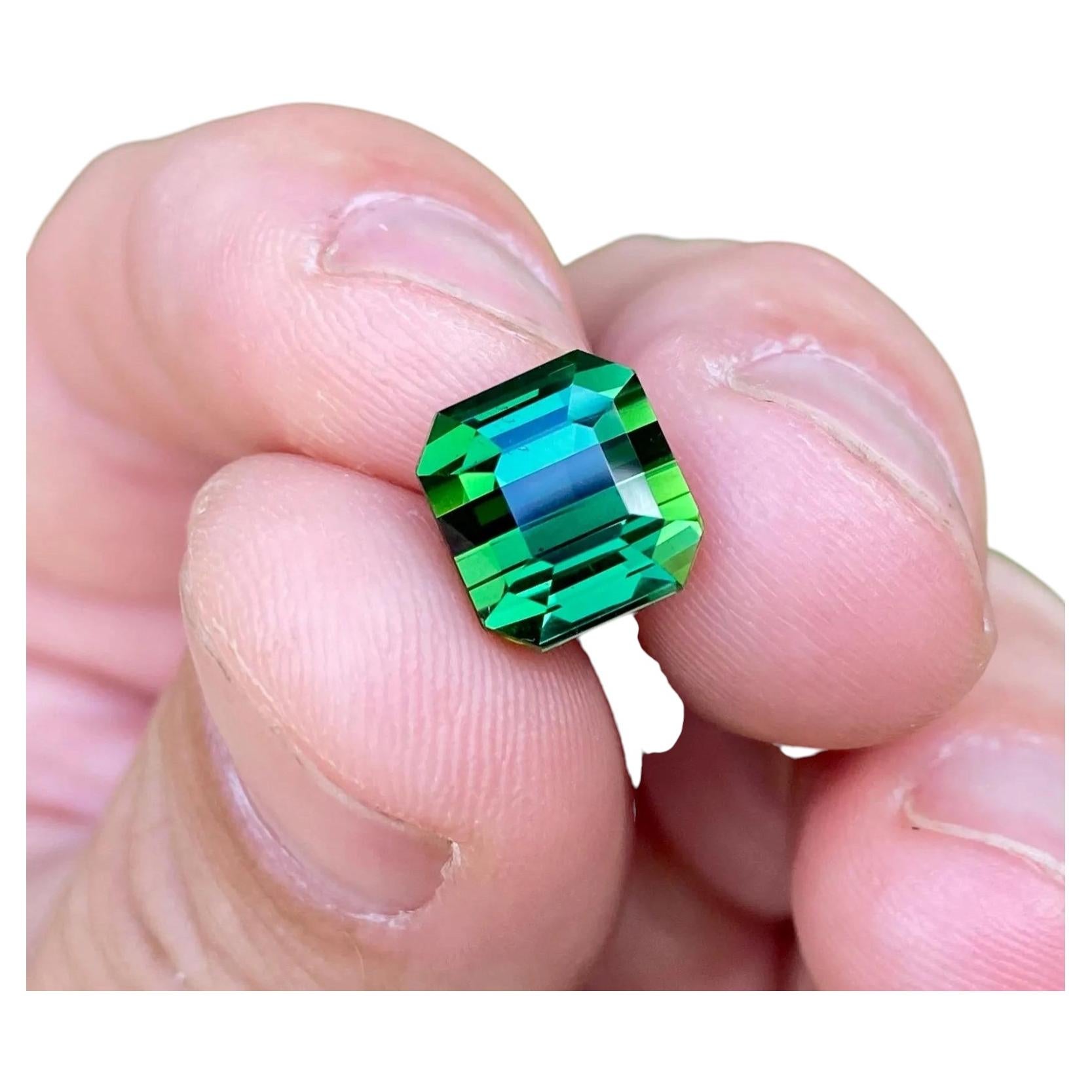 5.68 Ct. VIVID GREEN Tourmaline natural loose gemstone, Octagon cut, Nigeria.