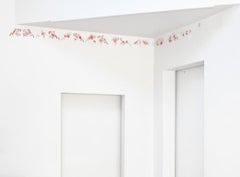La frágil frontera (Encaje de porcelana rosa y rojo), por Jeanne Quinn, 2020