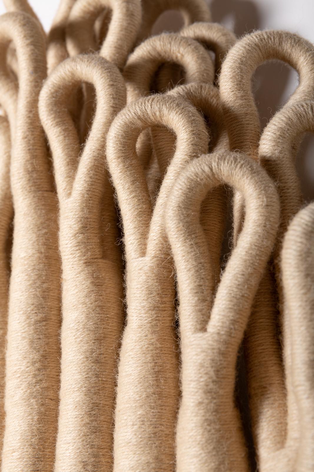 Ziggurat' par l'Artistics Jane Knight Installation textile Studio Craft 1970 en vente 8