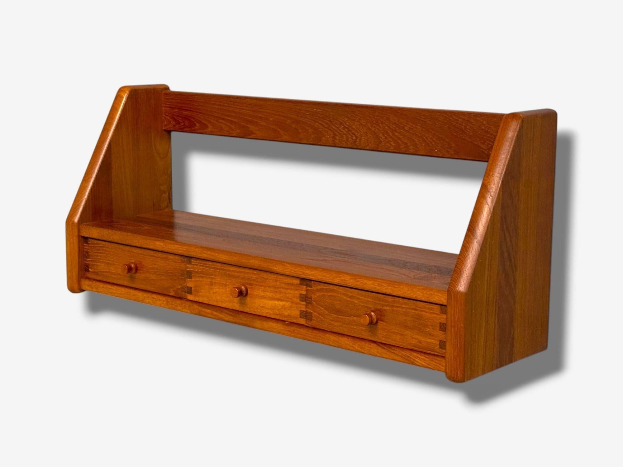 Dyrlund, moderne suédois, teck, étagère murale, Danemark, années 1960 en vente 1