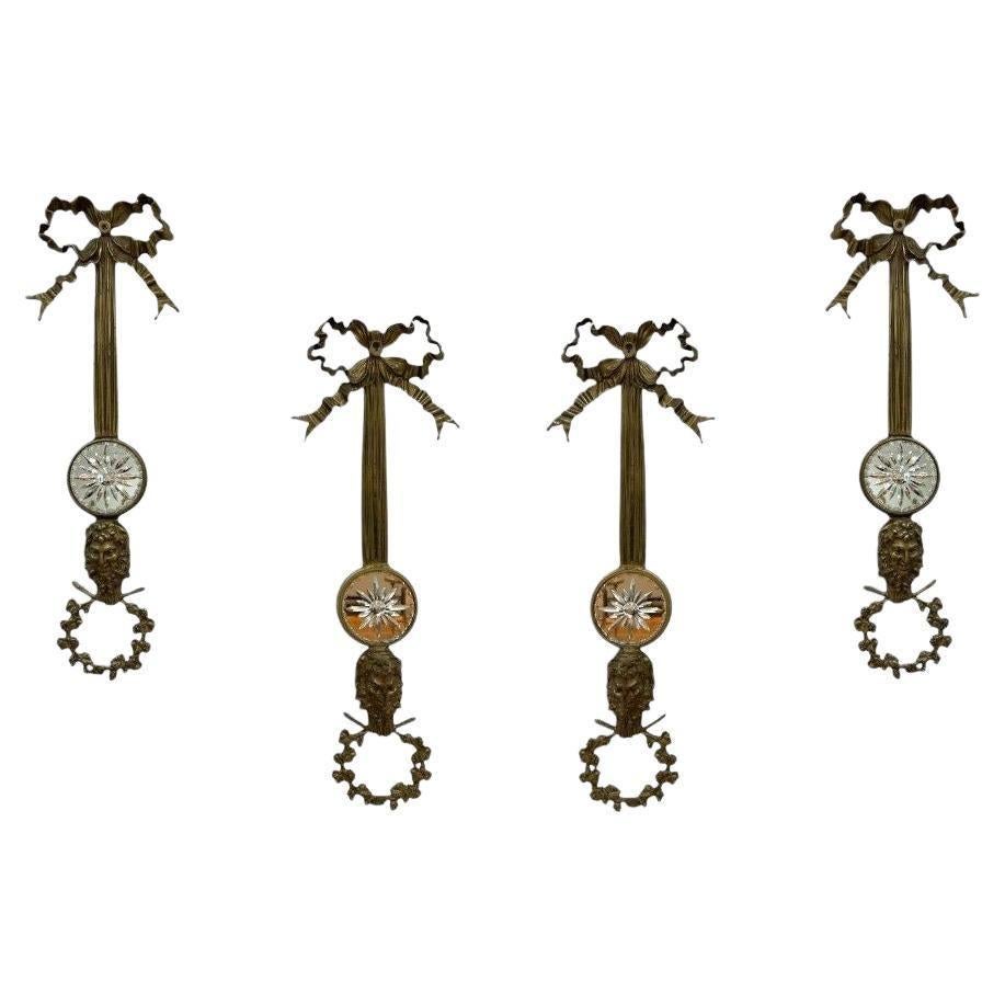 Miroir de style Louis XVI, bronze, quatre appliques murales, France, 19e siècle - Art de Unknown