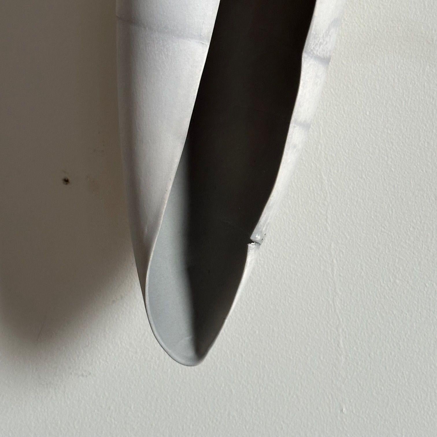 Paula Murray, Zeitgenössisch, Porzellan Wandkunst, Hängegefäß, Grau, Blau, 2021 im Angebot 5