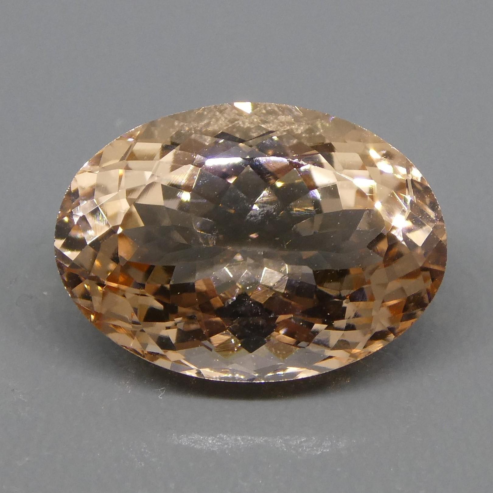 5.69ct Oval Morganite For Sale 4