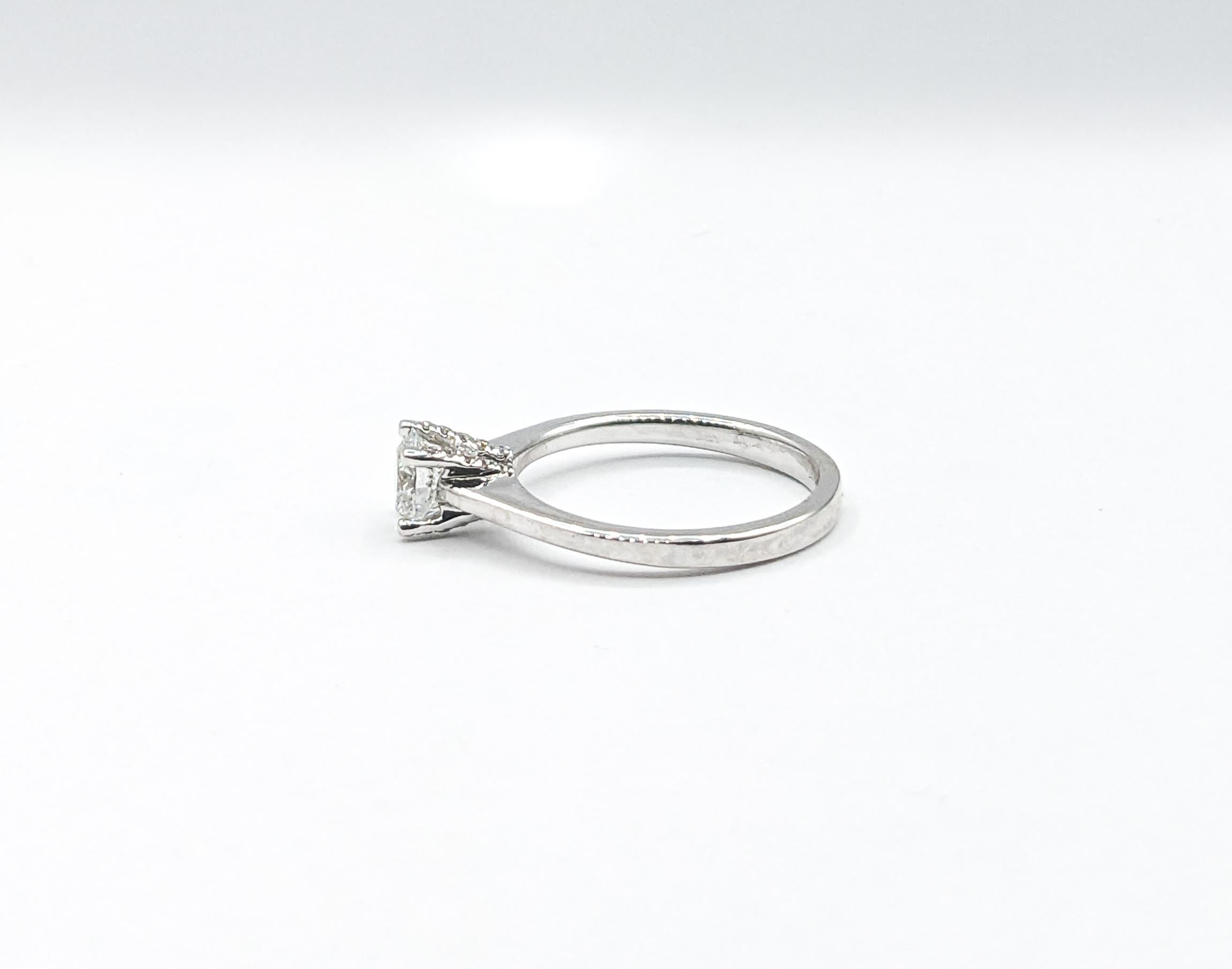.56ctw Diamond Ring In White Gold In Excellent Condition For Sale In Bloomington, MN