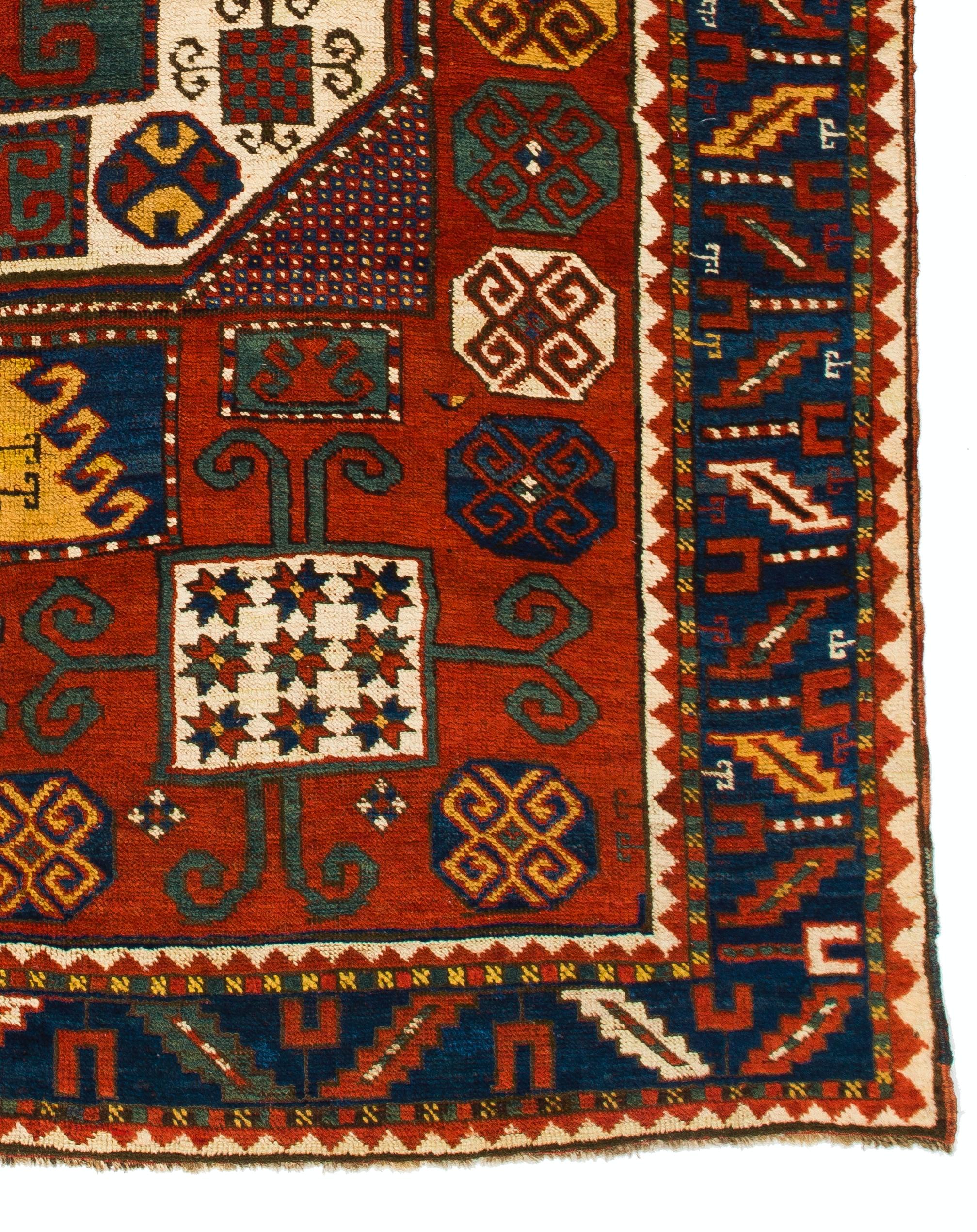 5,6x6,7 Fuß Antiker kaukasischer Karatchoph-Kazak-Teppich, um 1870 im Zustand „Hervorragend“ im Angebot in Spring Valley, NY
