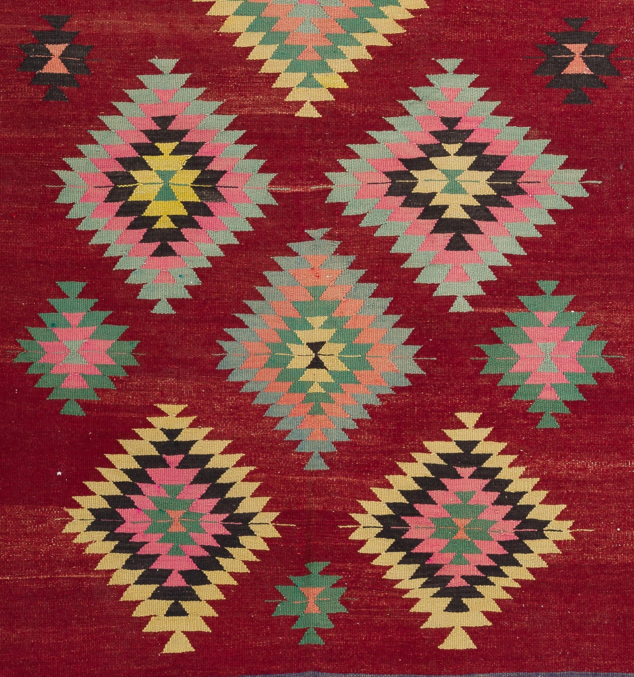 Tissé à la main Tapis Kilim d'Anatolie occidentale vintage coloré en laine tissée à plat 5,6x7,8 m en vente