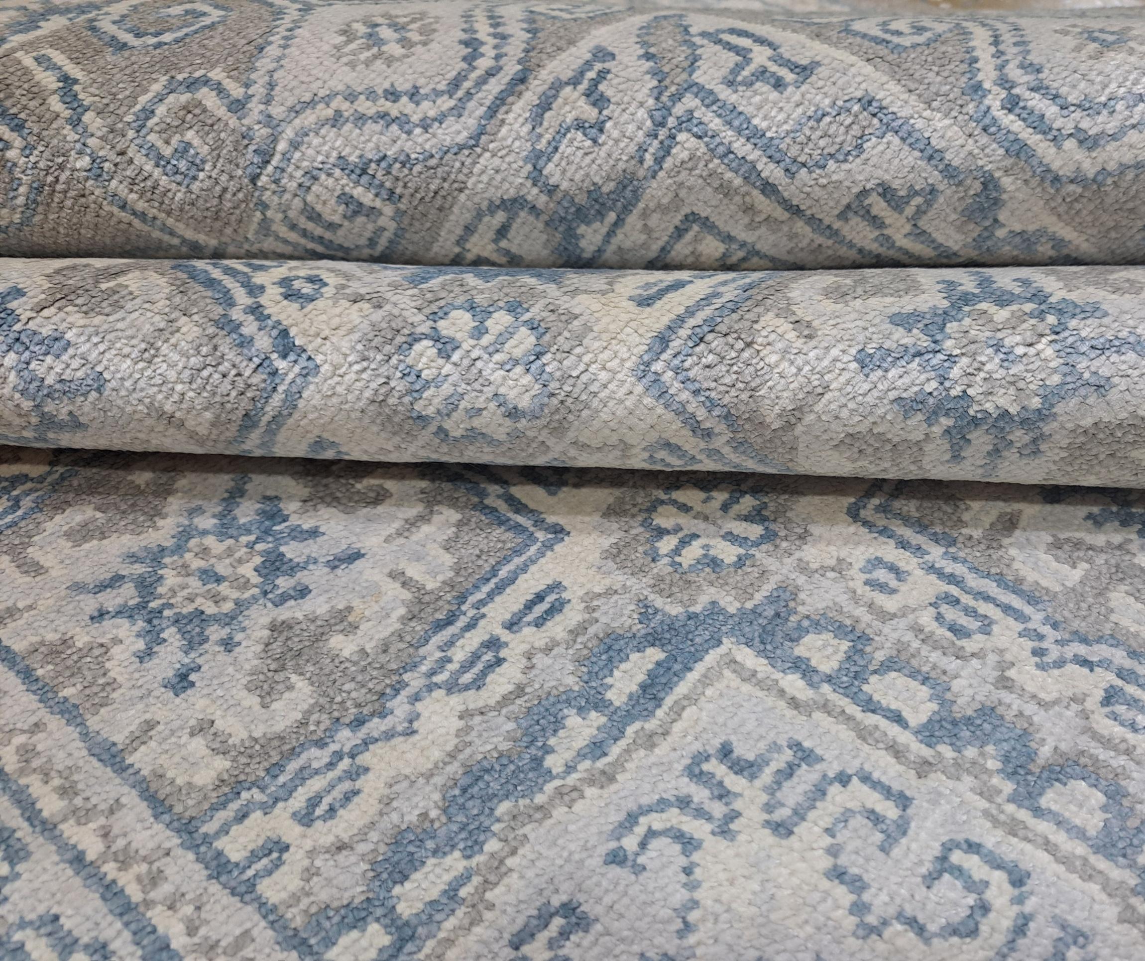 5.6x8 Ft 100% Seide Hand-geknotet Bereich Teppich für zeitgenössische Wohnzimmer Dekor (21. Jahrhundert und zeitgenössisch) im Angebot