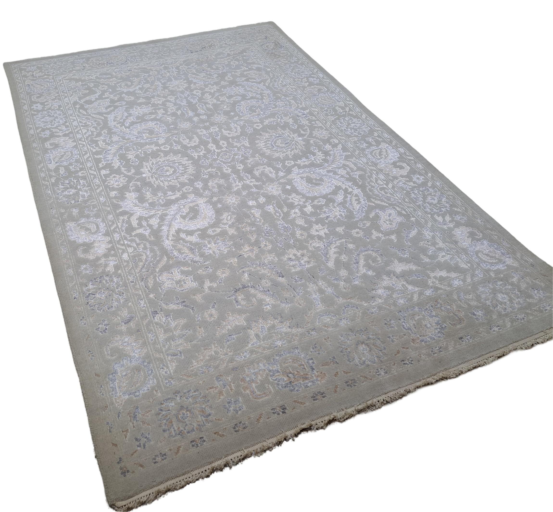 5.6x8 Ft 100% Seide Hand-geknotet Bereich Teppich für zeitgenössische Wohnzimmer (Moderne) im Angebot