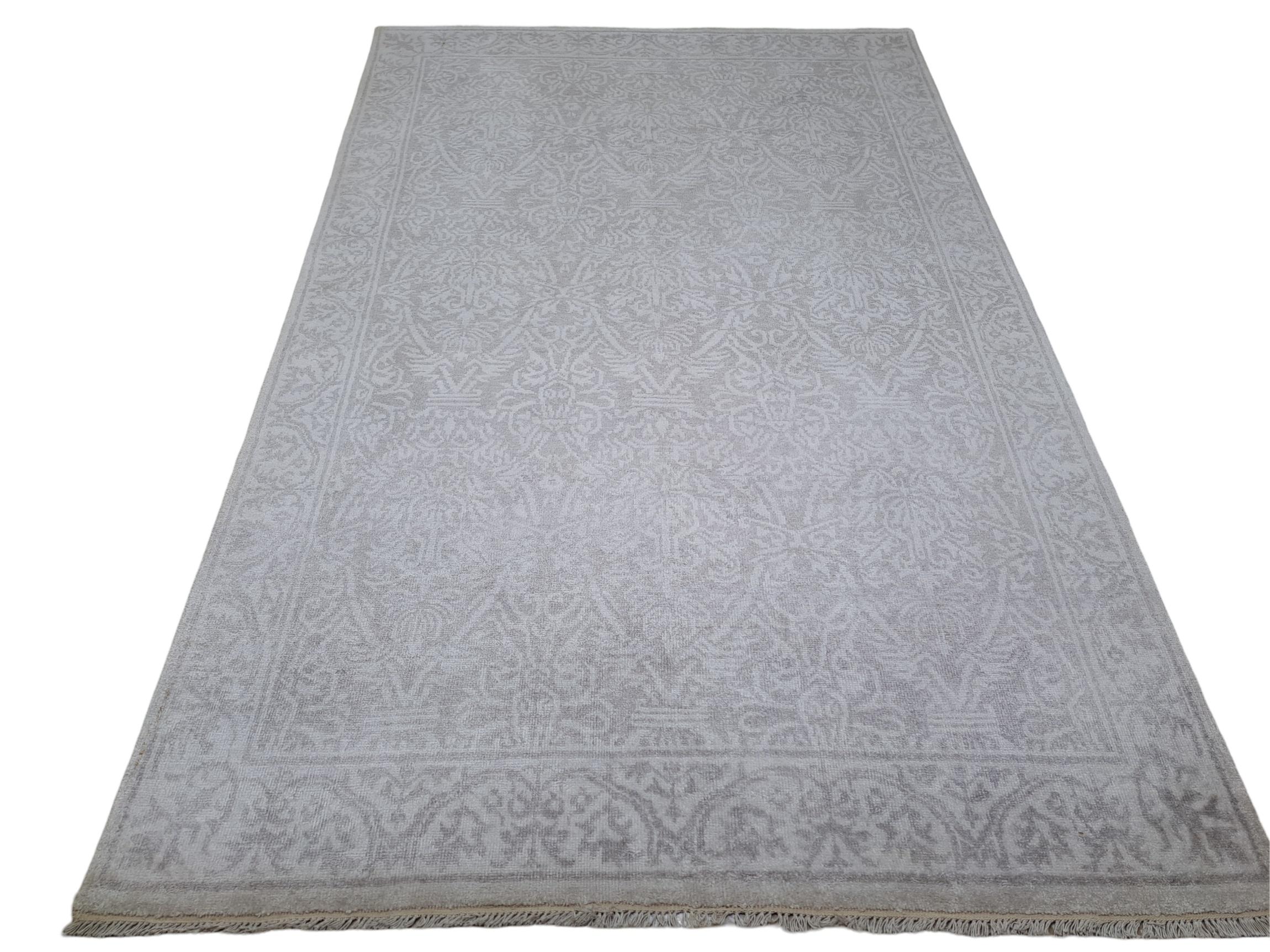 5.6x8 Ft 100% Seide Handgeknüpfter Teppich. Luxus-Teppich. Indische handwerkliche Qualität (21. Jahrhundert und zeitgenössisch) im Angebot