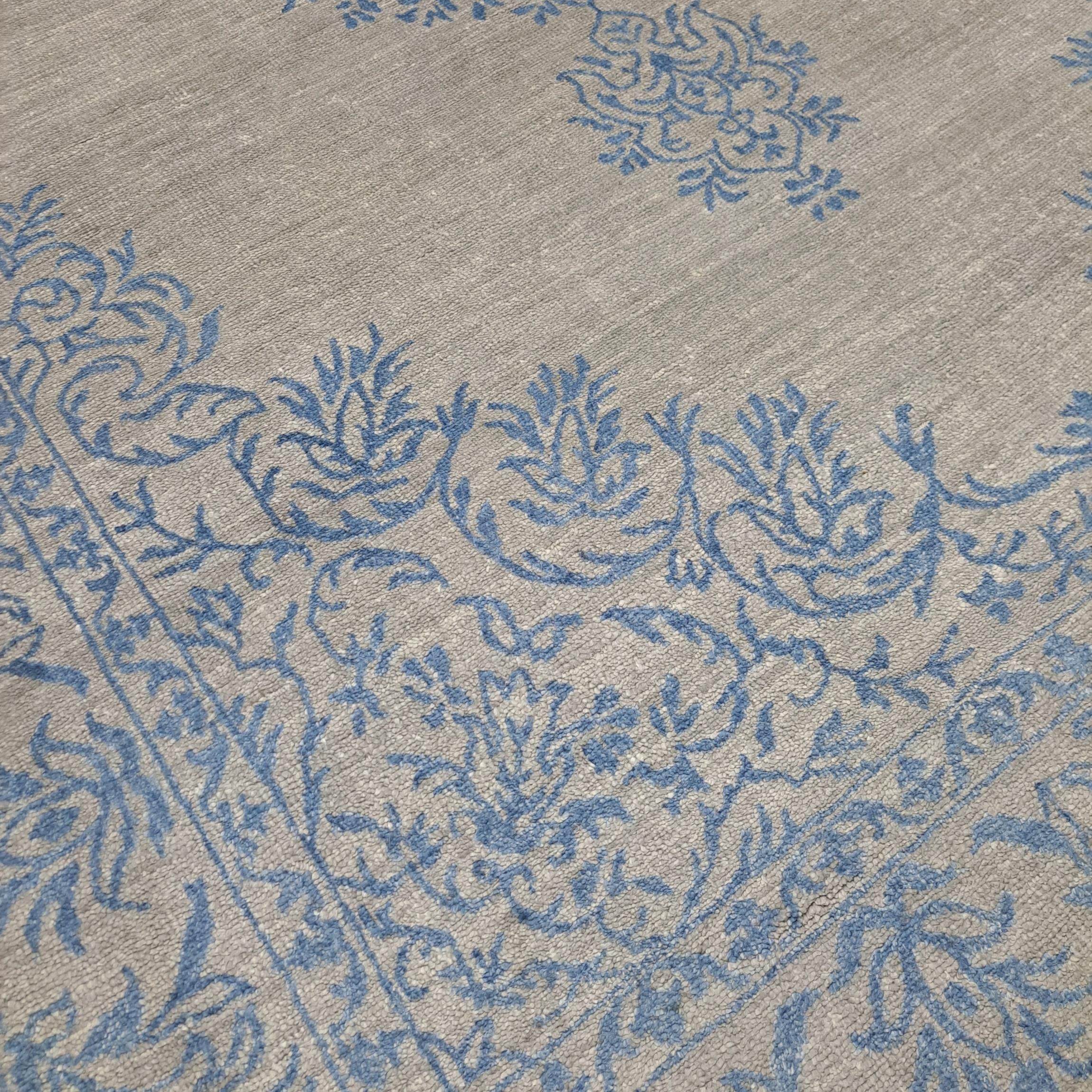 5.6x8 Ft handgeknüpfter Vorleger für zeitgenössisches Wohnzimmer. 100% reine Seide (Moderne) im Angebot