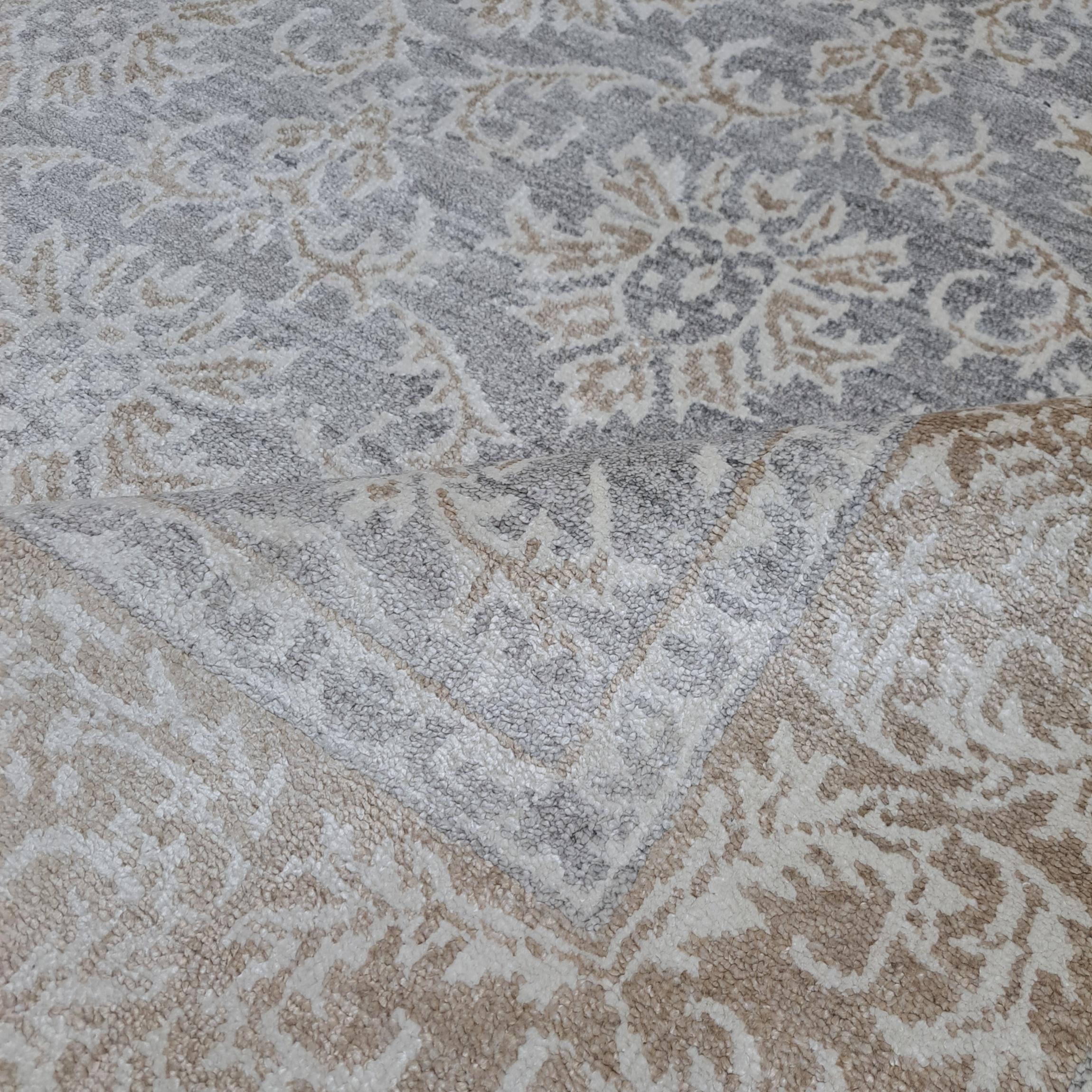 XXI secolo e contemporaneo 5.6x8 Ft Tappeto moderno annodato a mano. Tappeto in pura seta. Dimensioni personalizzate disponibili in vendita