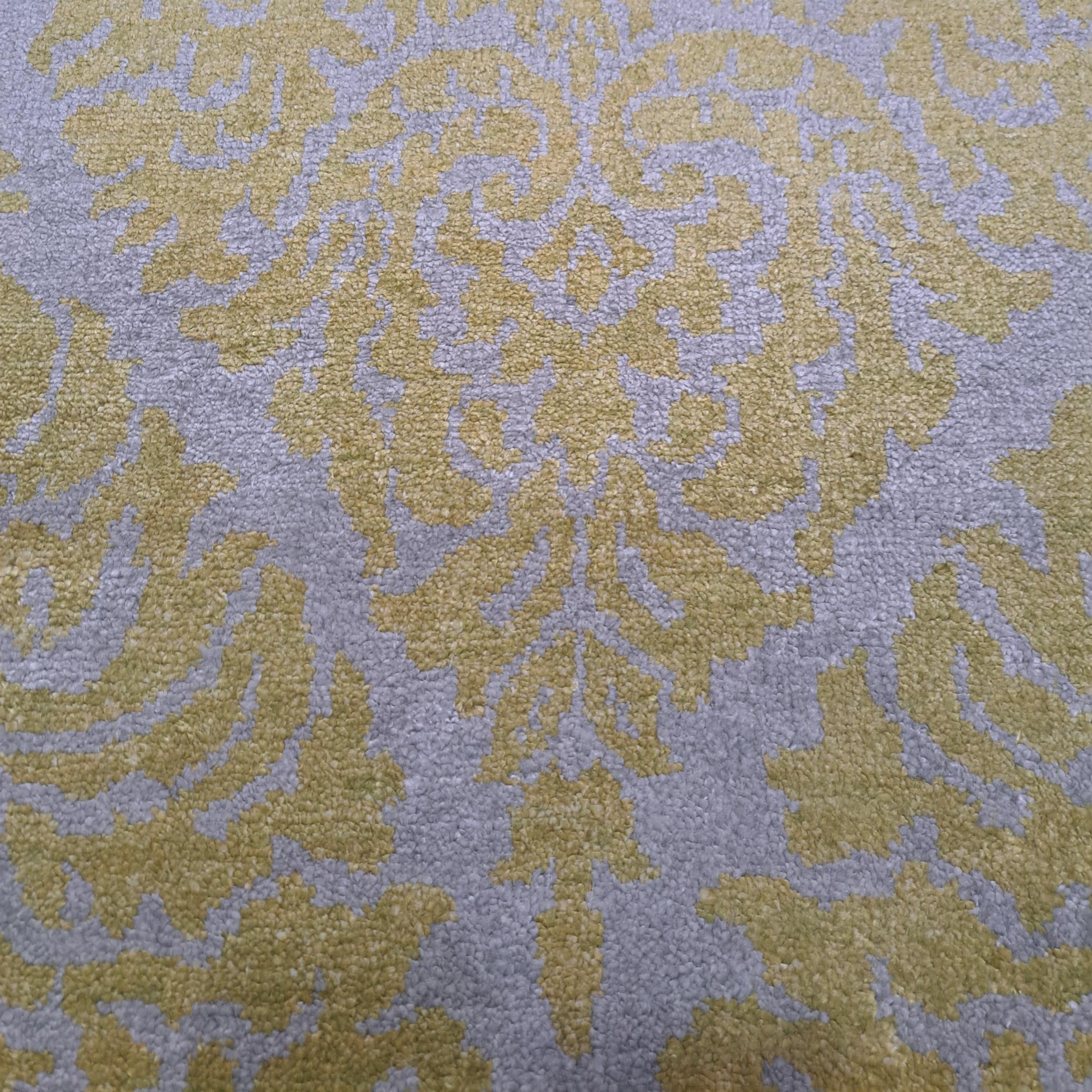 5.6x8 Ft Reiner Seidenteppich, handgefertigt. Handgeknüpfter Teppich für modernes Wohnzimmer (21. Jahrhundert und zeitgenössisch) im Angebot