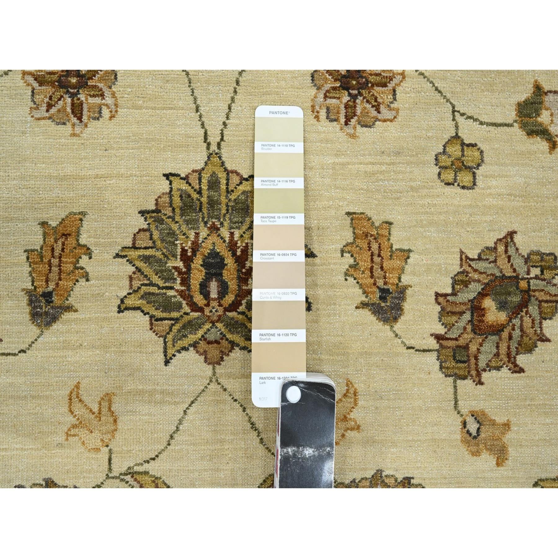 Noué à la main 5'6 