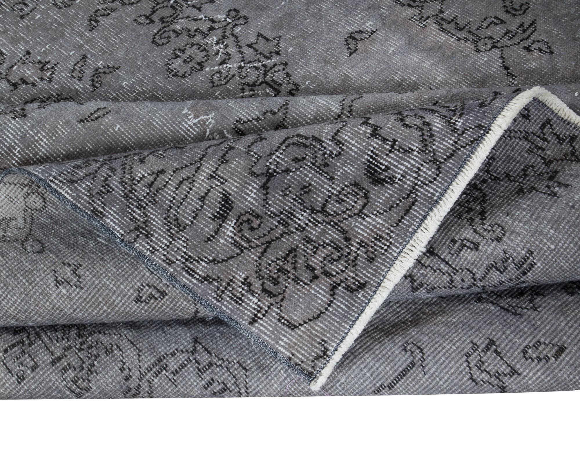 Modern 5.6x8.3 Ft Gray Handmade Turkish Rug for Living Room, Dining Room & Kids Room For Sale