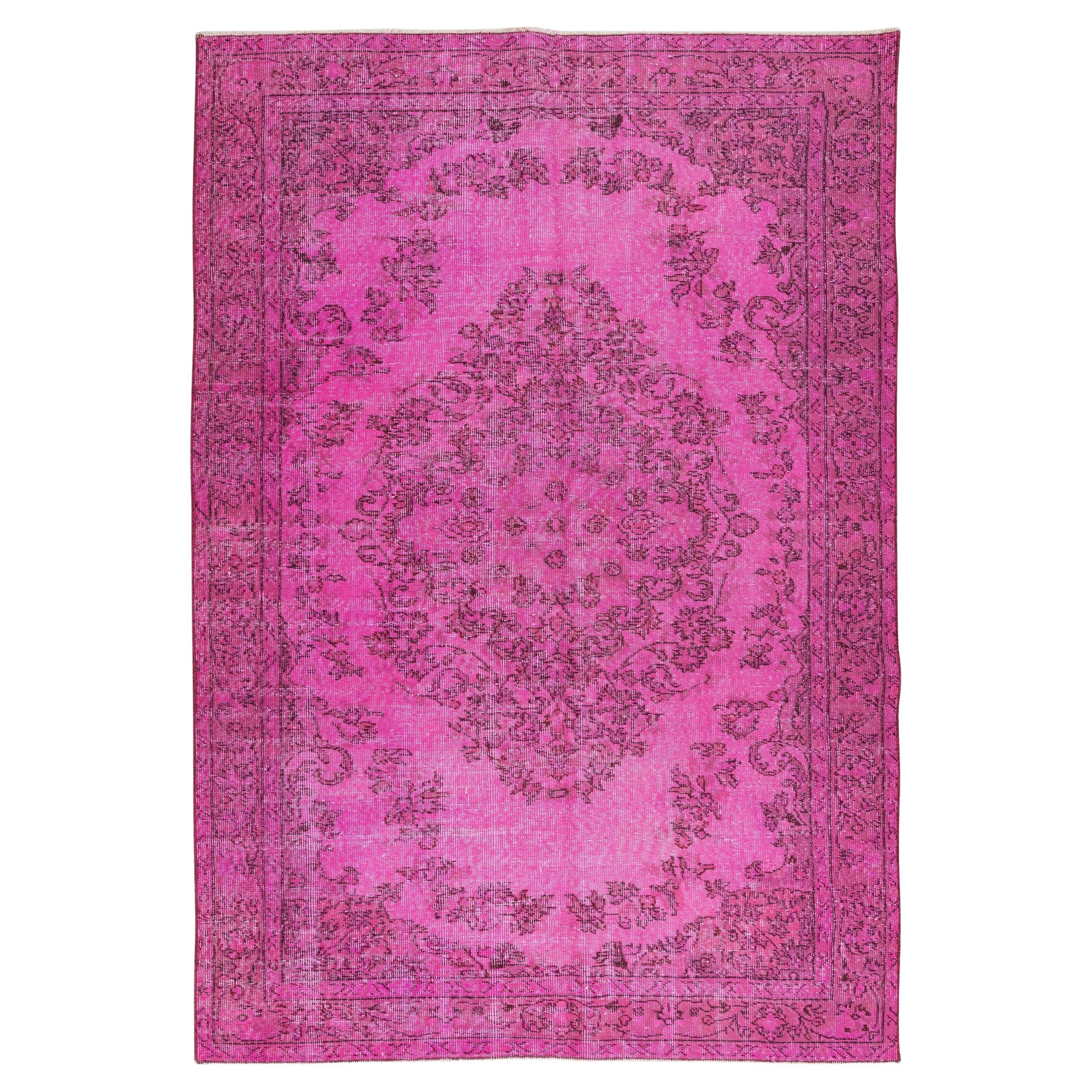 Tapis turc vintage fait à la main teinté en rose avec motif de médaillon 5,6x8,3 Ft