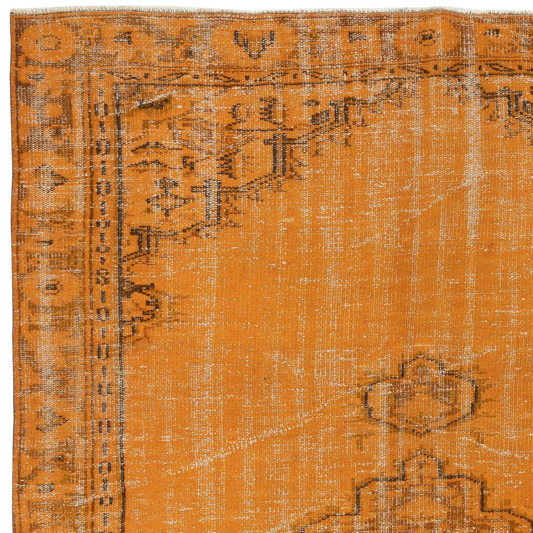 Annodato a mano Tappeto turco fatto a mano arancione da 5,6x8,5 piedi per soggiorno, camera da letto e sala da pranzo in vendita