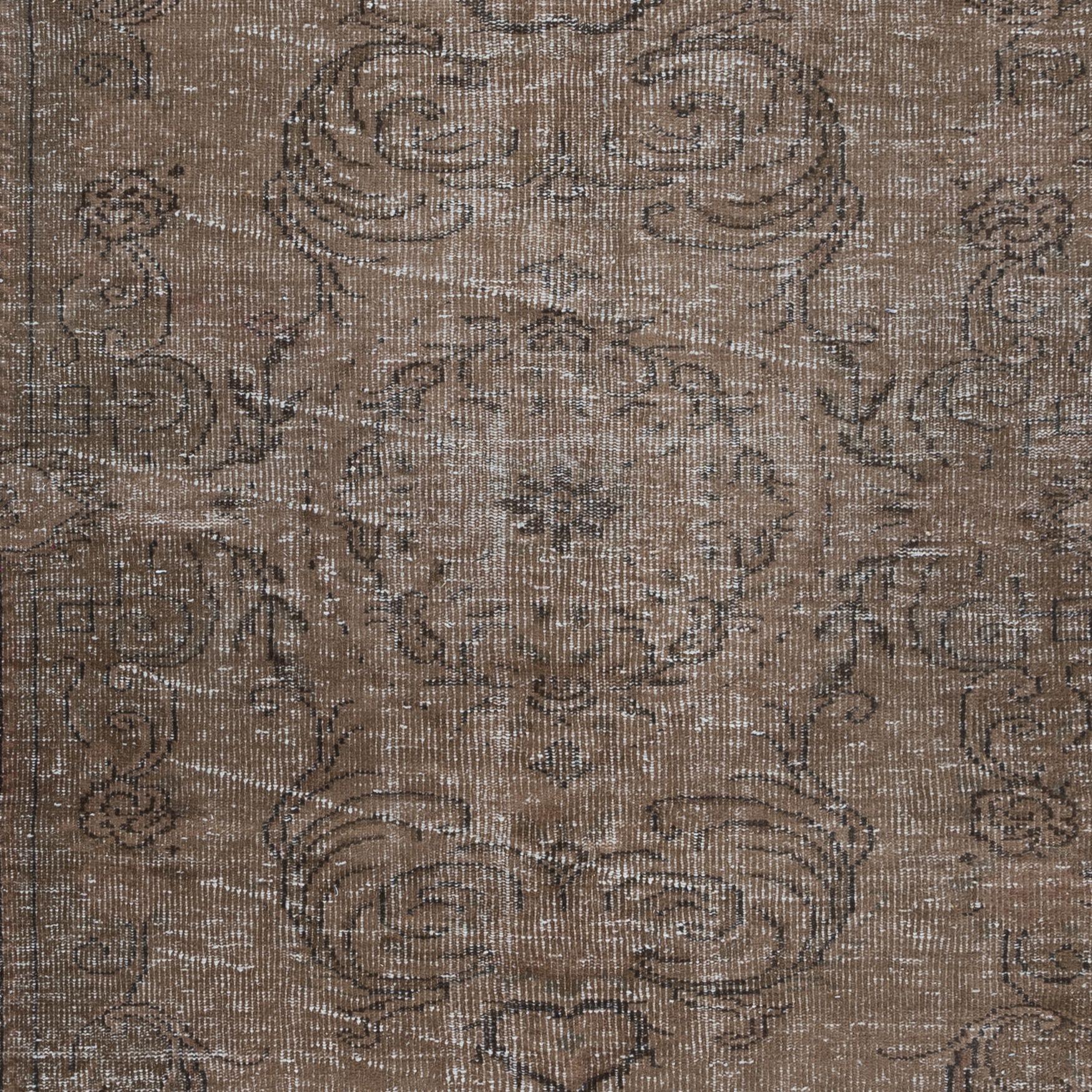 Hand-Knotted 5.6x8.6 Ft Handmade Rug with Medallion Design in Brown, Vintage Turkish Carpet For Sale