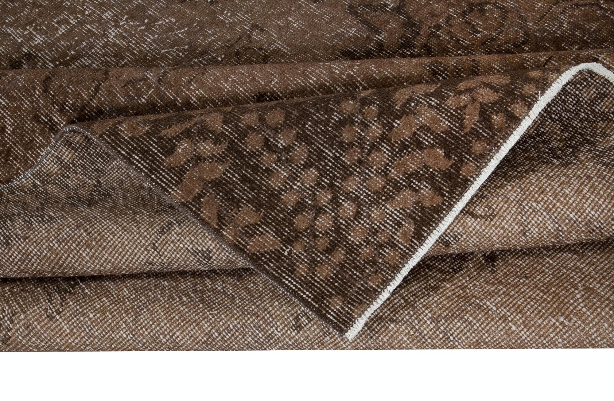 5.6x8.8 Ft Brown Re-Dyed Handmade Türkische Wolle Bereich Teppich für moderne Innenräume (Moderne) im Angebot