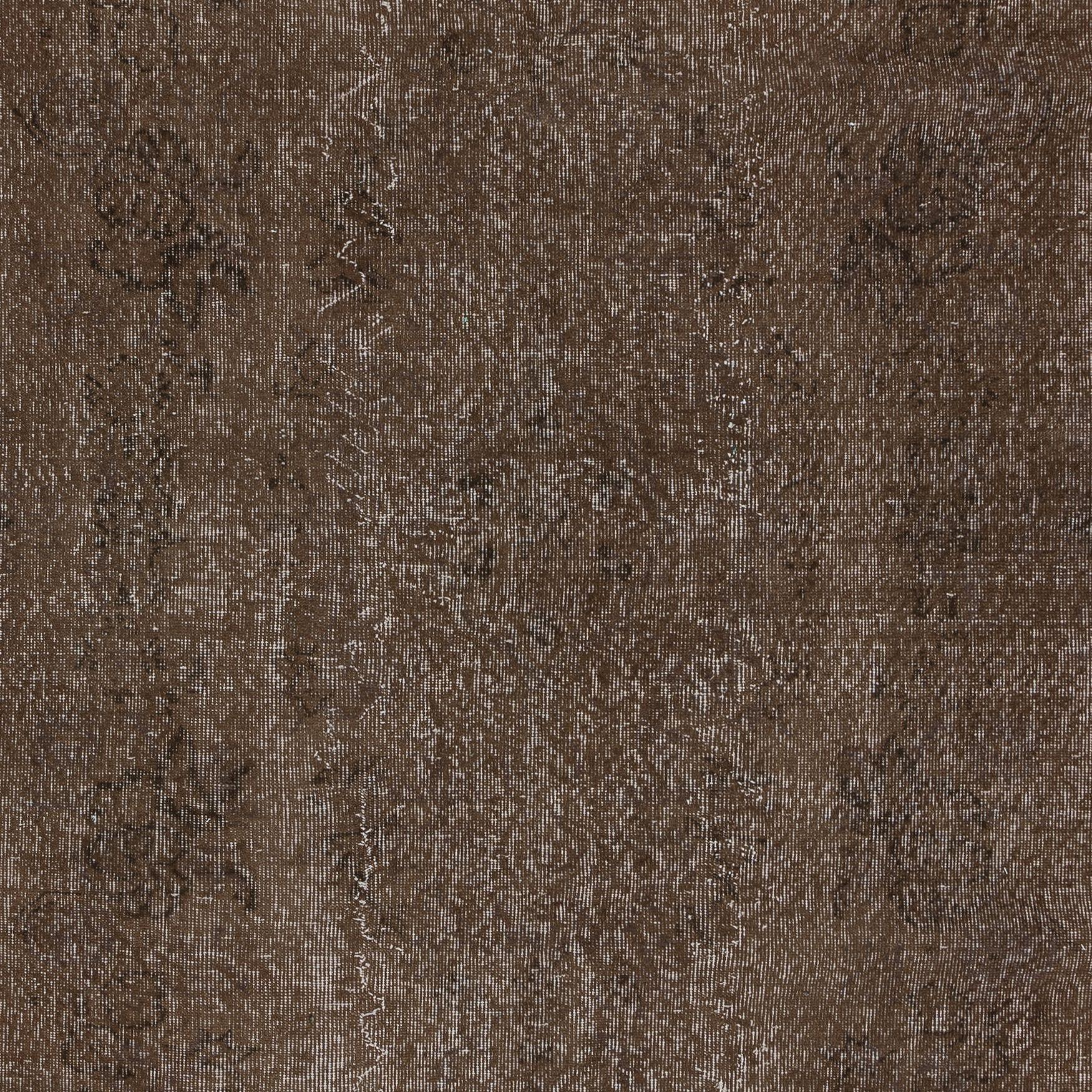 5.6x8.8 Ft Brown Re-Dyed Handmade Türkische Wolle Bereich Teppich für moderne Innenräume im Zustand „Gut“ im Angebot in Spring Valley, NY