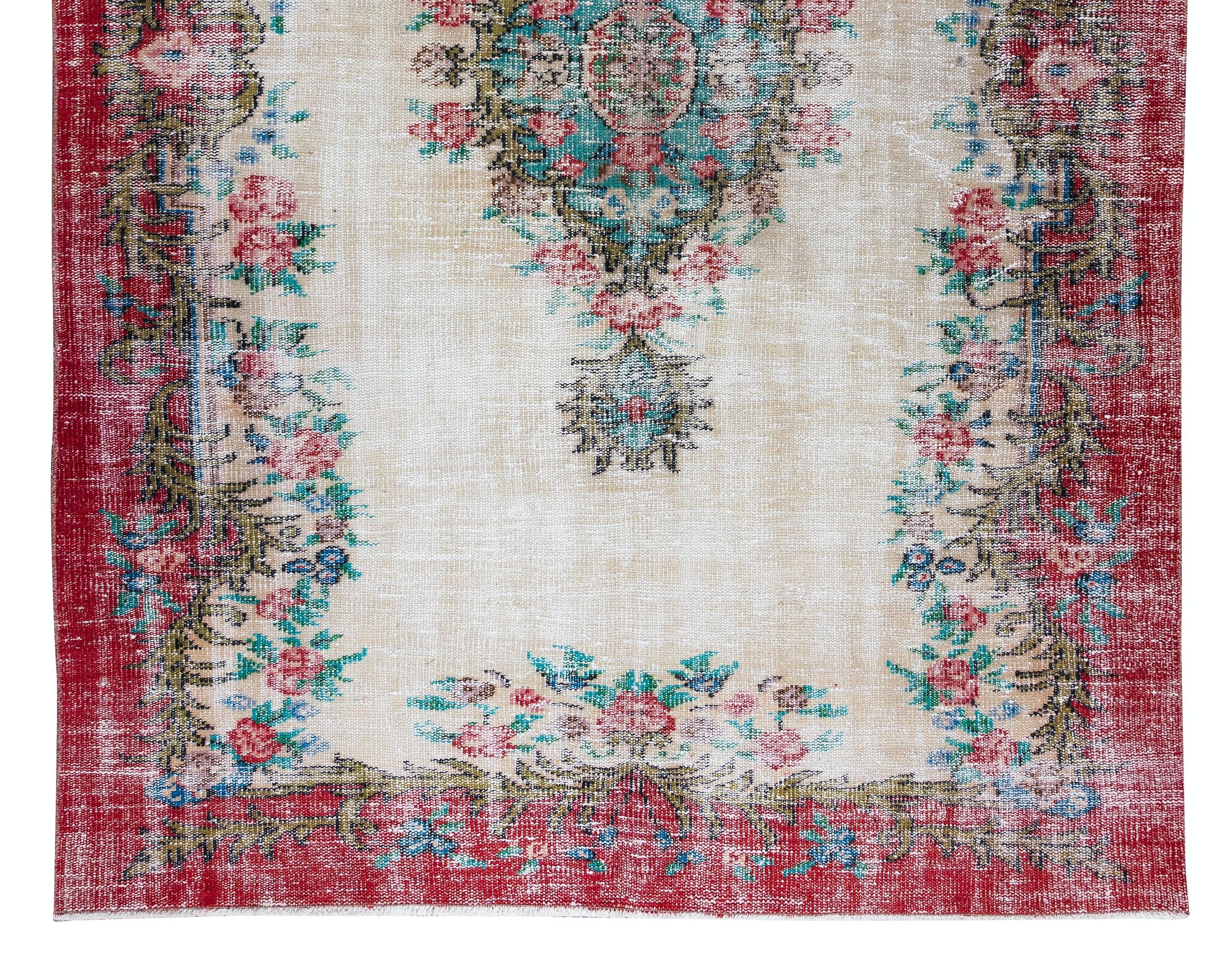 Handknotted Turkish Area Rug with Roses, Flower Design Vintage Carpet In Good Condition For Sale In Philadelphia, PA