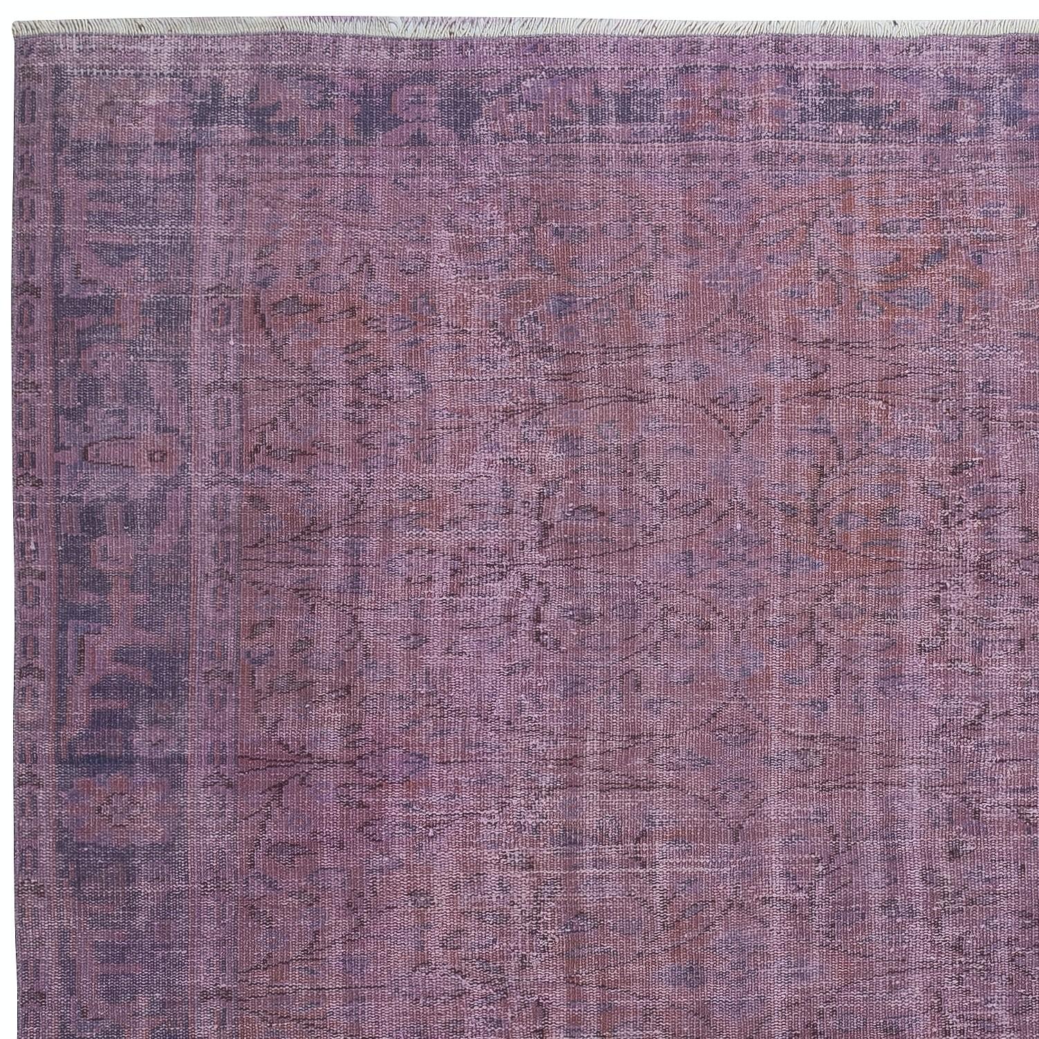Turco Tappeto per l'area contemporanea in lana 5.6x9 Ft di colore viola, annodato a mano in Turchia in vendita