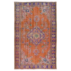 5.6x9 Ft Handgefertigter Anatolischer Vintage-Teppich in gebranntem Orange, Lila, Blau & Grün