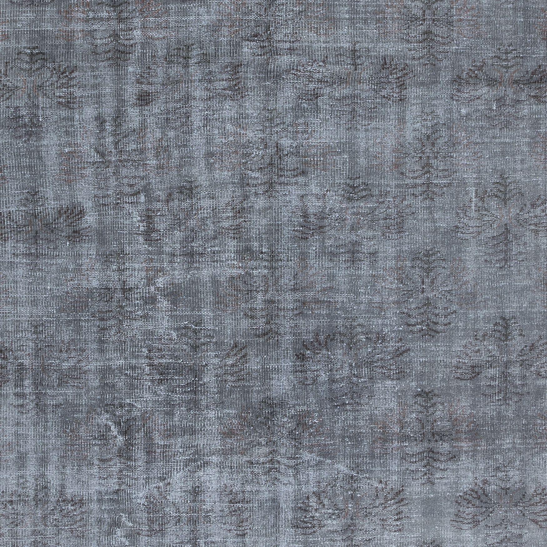 20th Century 5.6x9 Ft Handmade Gray Rug for Entryway. Modern Turkish Carpet for Living Room For Sale