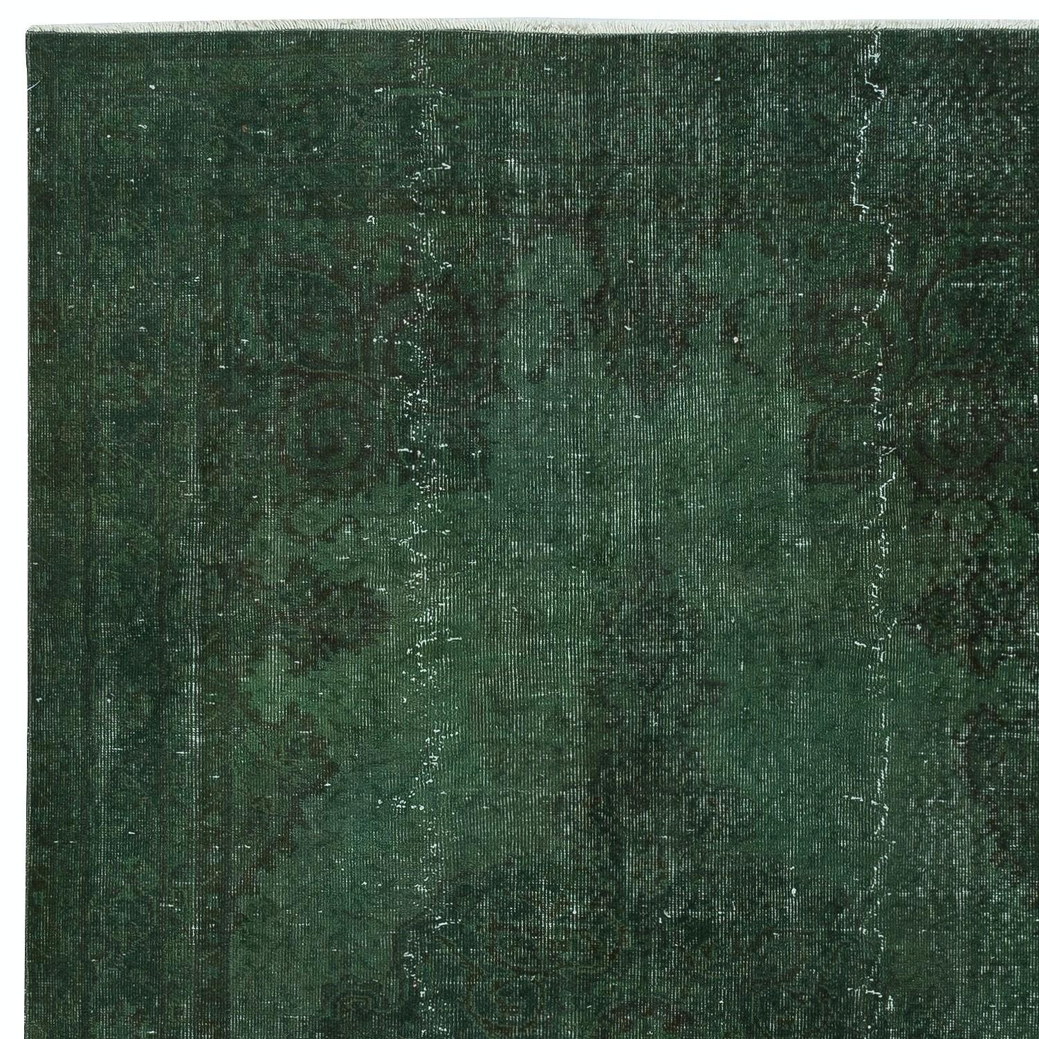 5.6x9 Ft Moderner Teppich in Dunkelgrün, handgewebt und handgeknüpft in der Türkei (Handgeknüpft) im Angebot