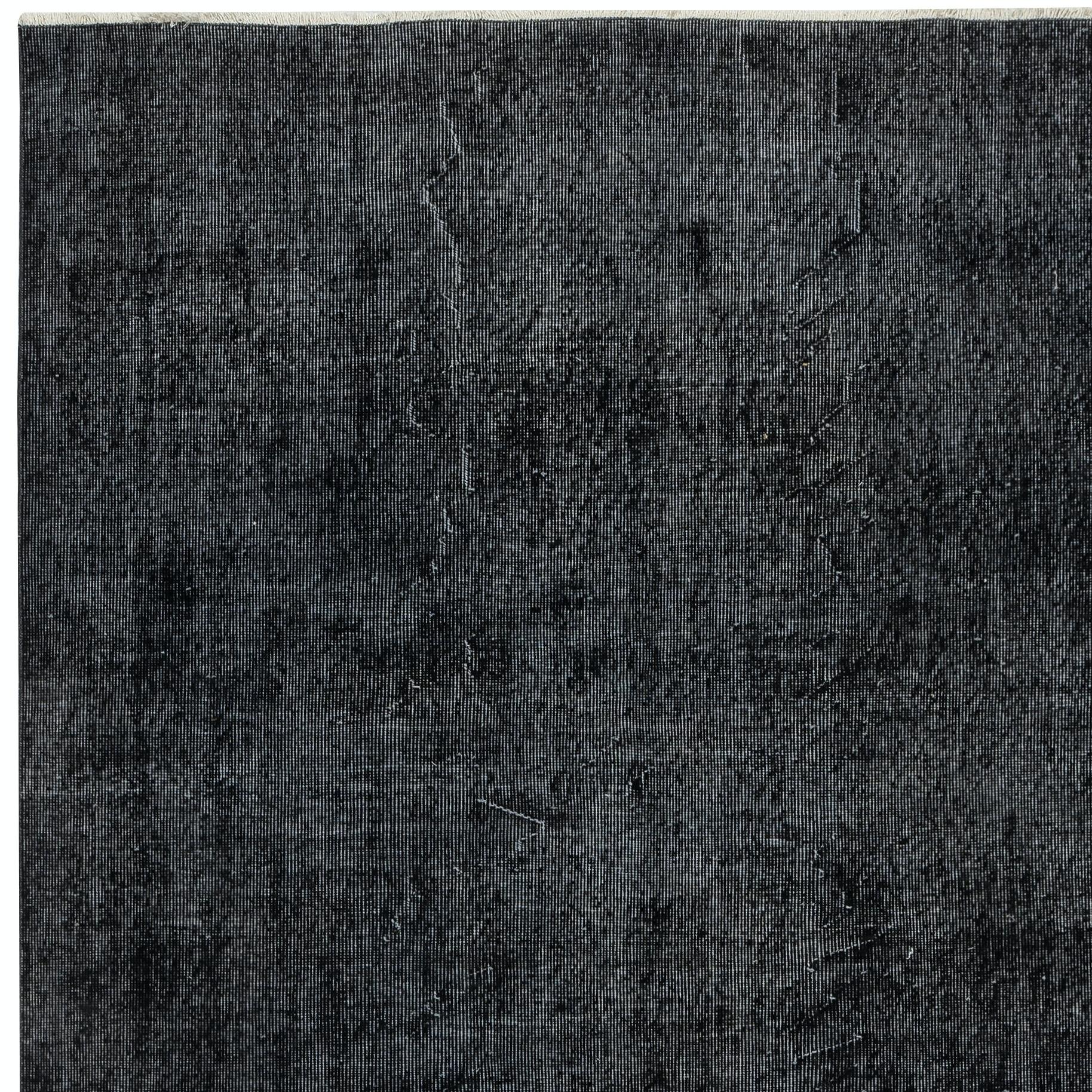 5.6x9 Ft Plain Black Overdyed Area Rug, handgeknüpft und handgewebt in der Türkei (Handgeknüpft) im Angebot