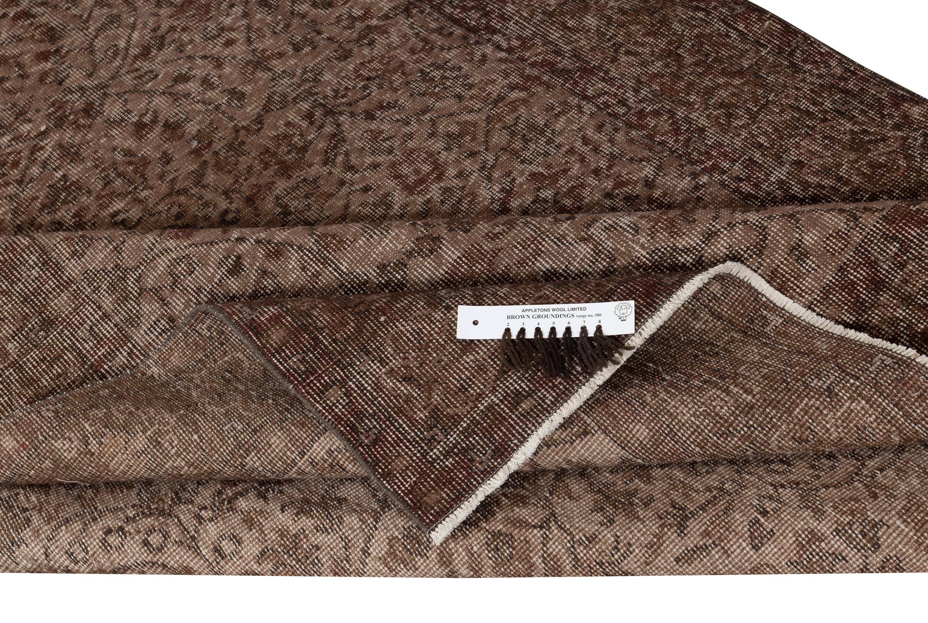 5.6x9 Ft Vintage Handmade Rug. Brauner türkischer Flächenteppich für modernes Heim und Büro (Moderne) im Angebot