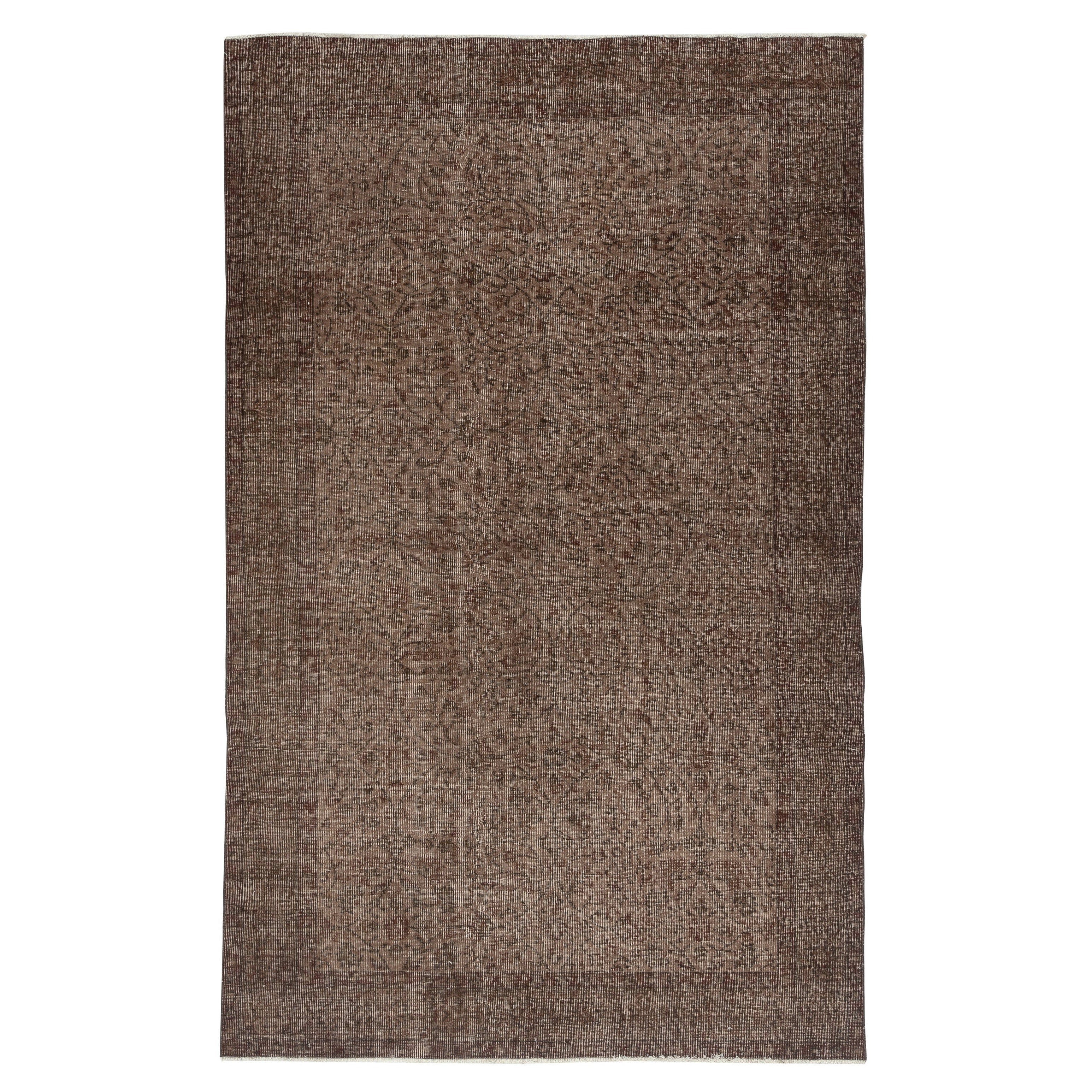 5.6x9 Ft Vintage Handmade Rug. Brauner türkischer Flächenteppich für modernes Heim und Büro