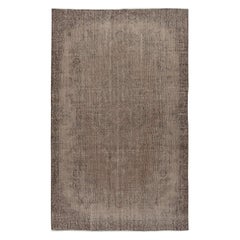 5.6x9 Ft Vintage Handgefertigter Teppich aus der Türkei. Moderner Niederflorteppich in Brown gefärbt
