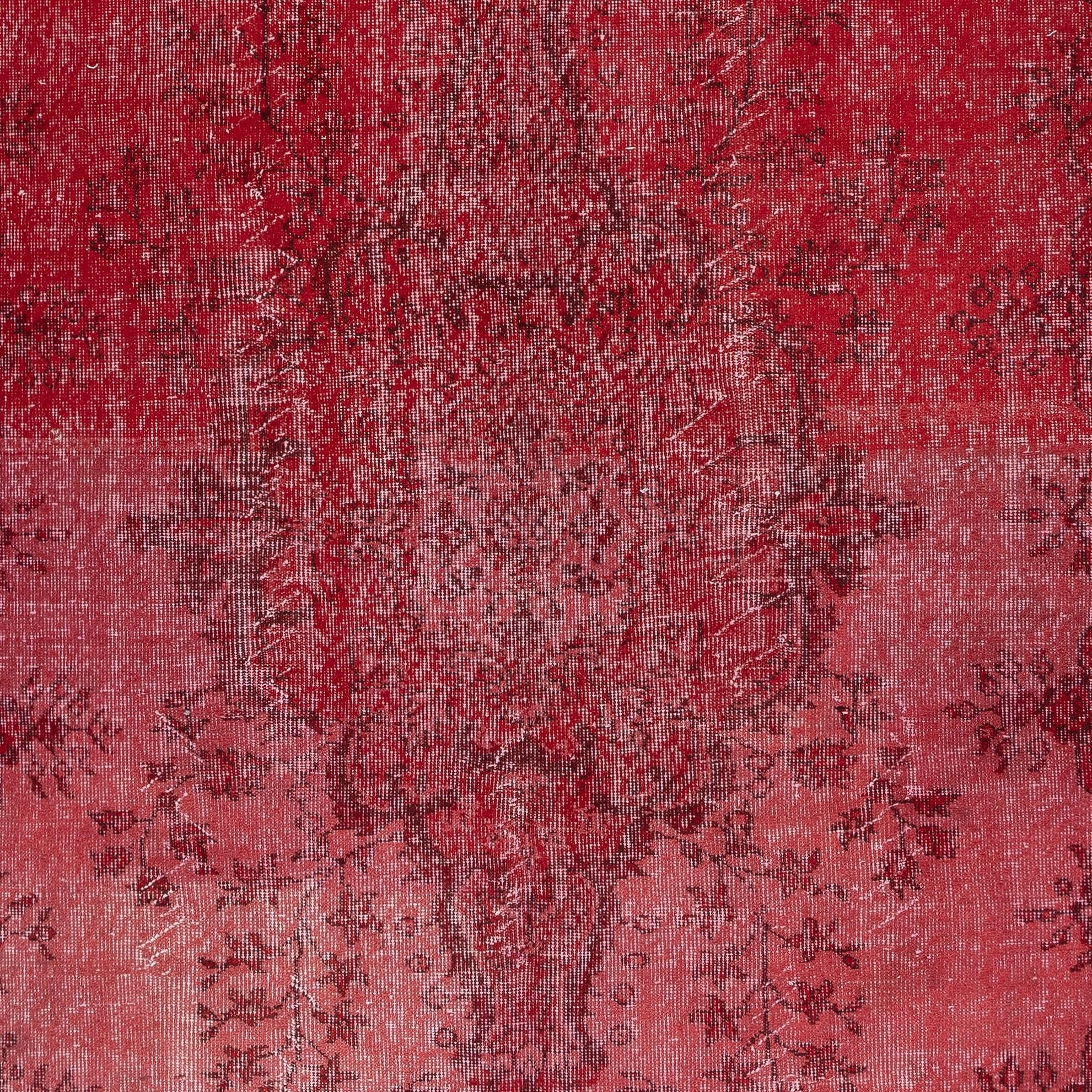 5.6x9.2 Ft Handgeknüpfter Türkischer Teppich. Vintage Overdyed Roter Flächenteppich für Innenräume im Zustand „Gut“ im Angebot in Spring Valley, NY