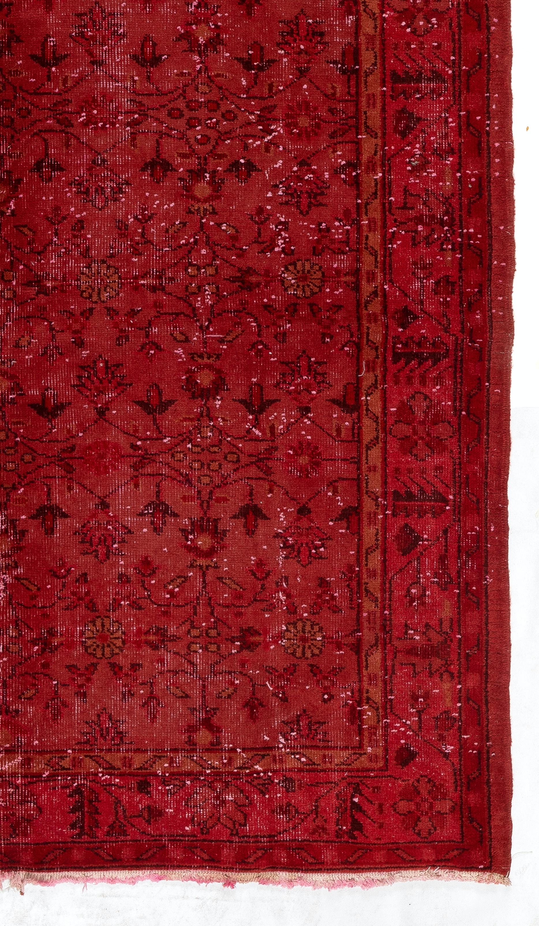 5.6x9.2 Ft Modern Home Decor Handmade Anatolian Rug in Red with Floral Design In Good Condition For Sale In Philadelphia, PA
