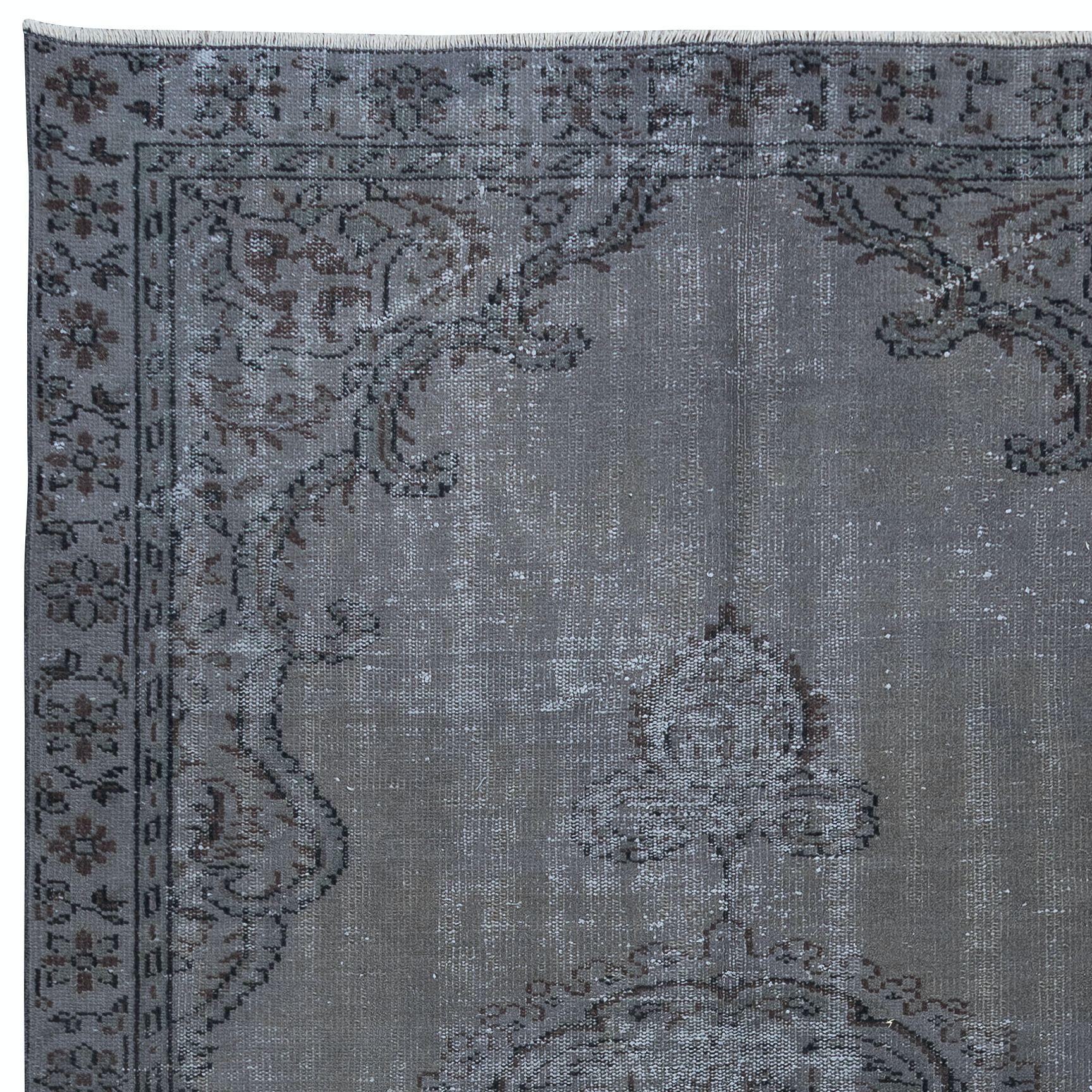 Hand-Woven 5.6x9.3 Ft Gray Handmade Turkish Rug for Living Room, Dining Room & Kids Room For Sale