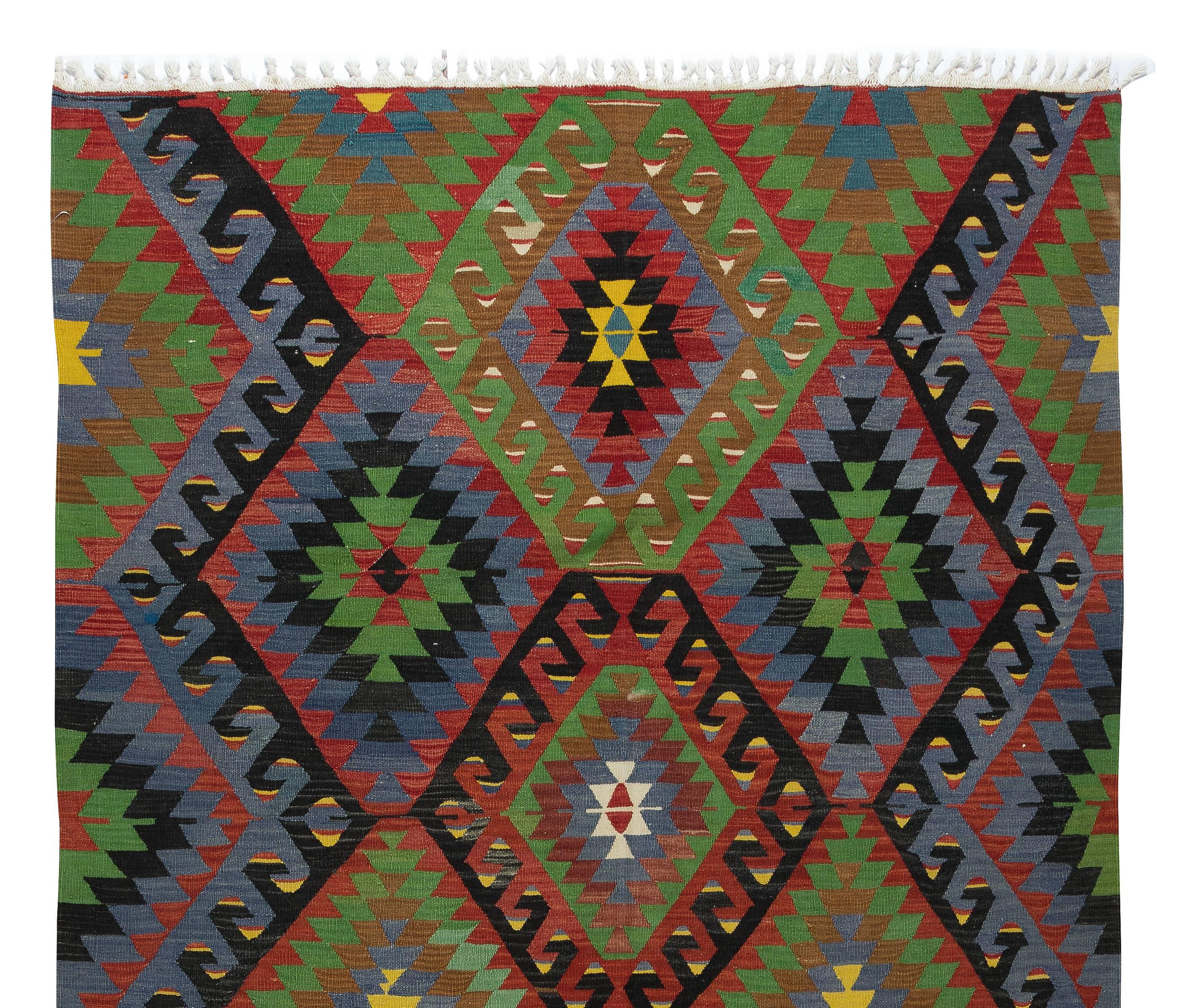 5.6x9.3 Ft Multicolored Handmade Turkish Wool Kilim, One of a Kind FlatWeave Rug In Good Condition For Sale In Philadelphia, PA